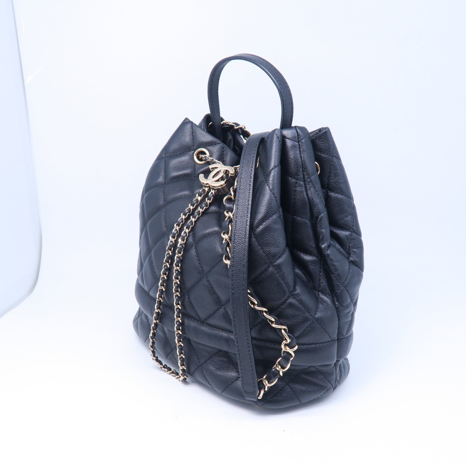 CHANEL 菱格Caviar皮革Bucket Bag金扣肩背袋黑色