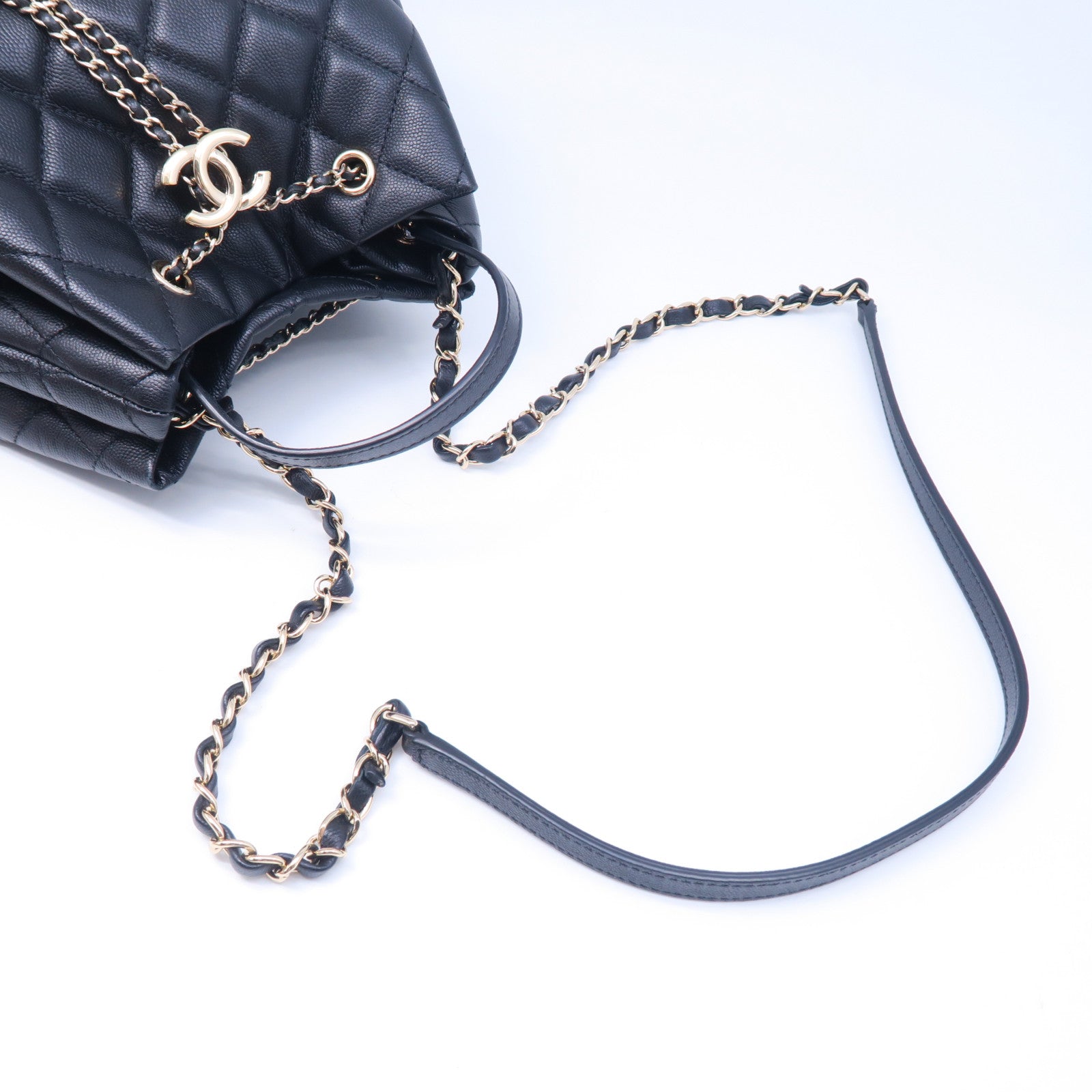 CHANEL 菱格Caviar皮革Bucket Bag金扣肩背袋黑色