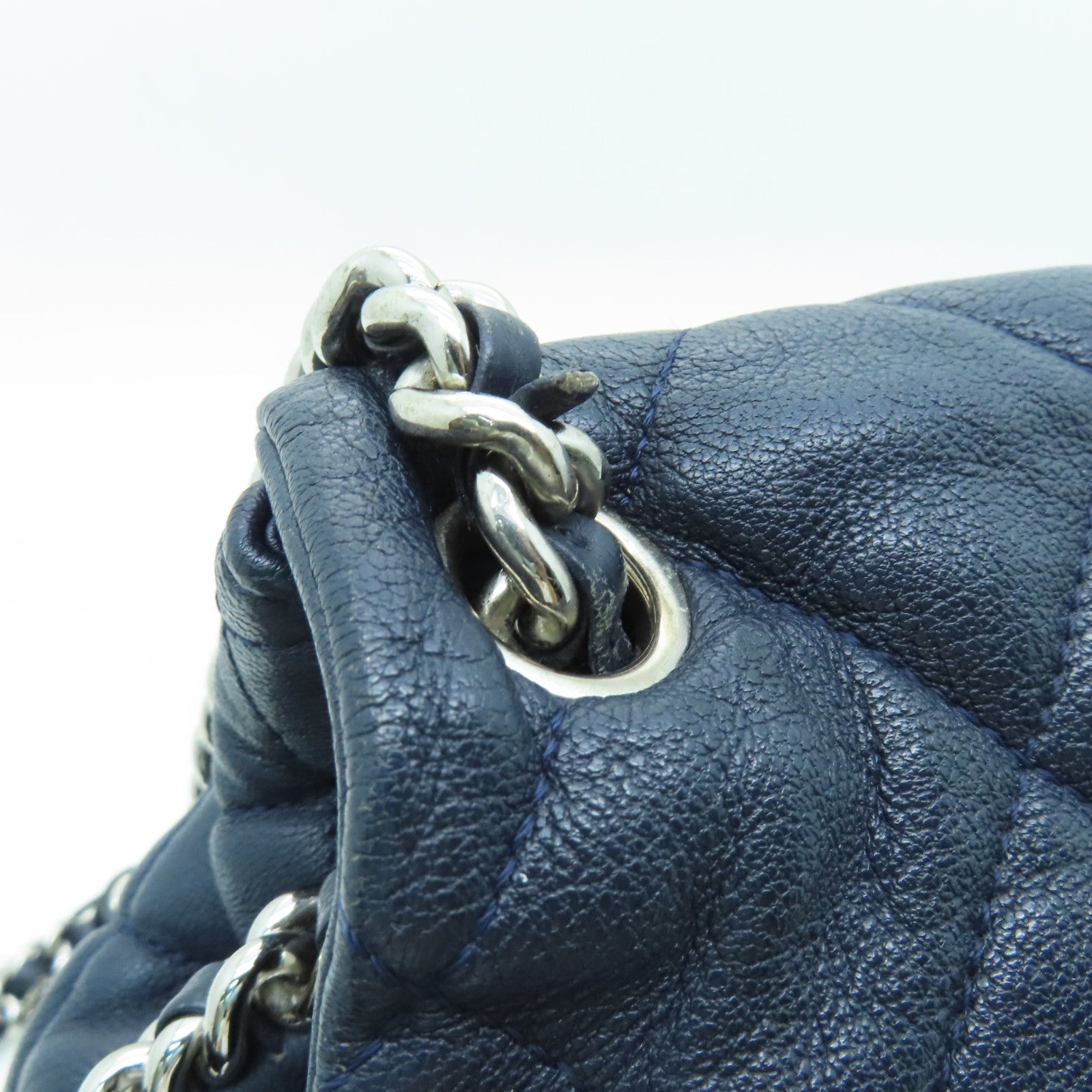 CHANEL 菱格牛皮皮革Chain Shoulder Bag銀扣鏈帶肩背袋深藍色