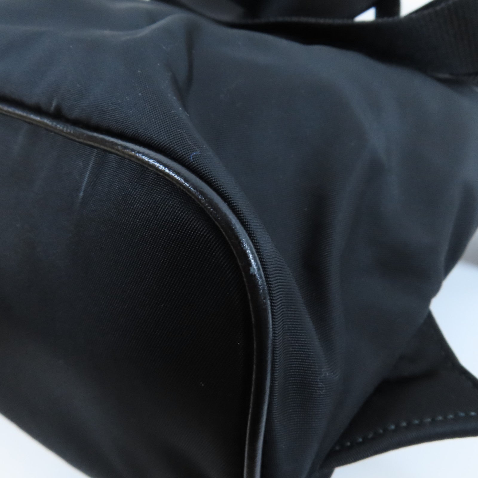 PRADA 尼龍Rucksack金扣背包黑色