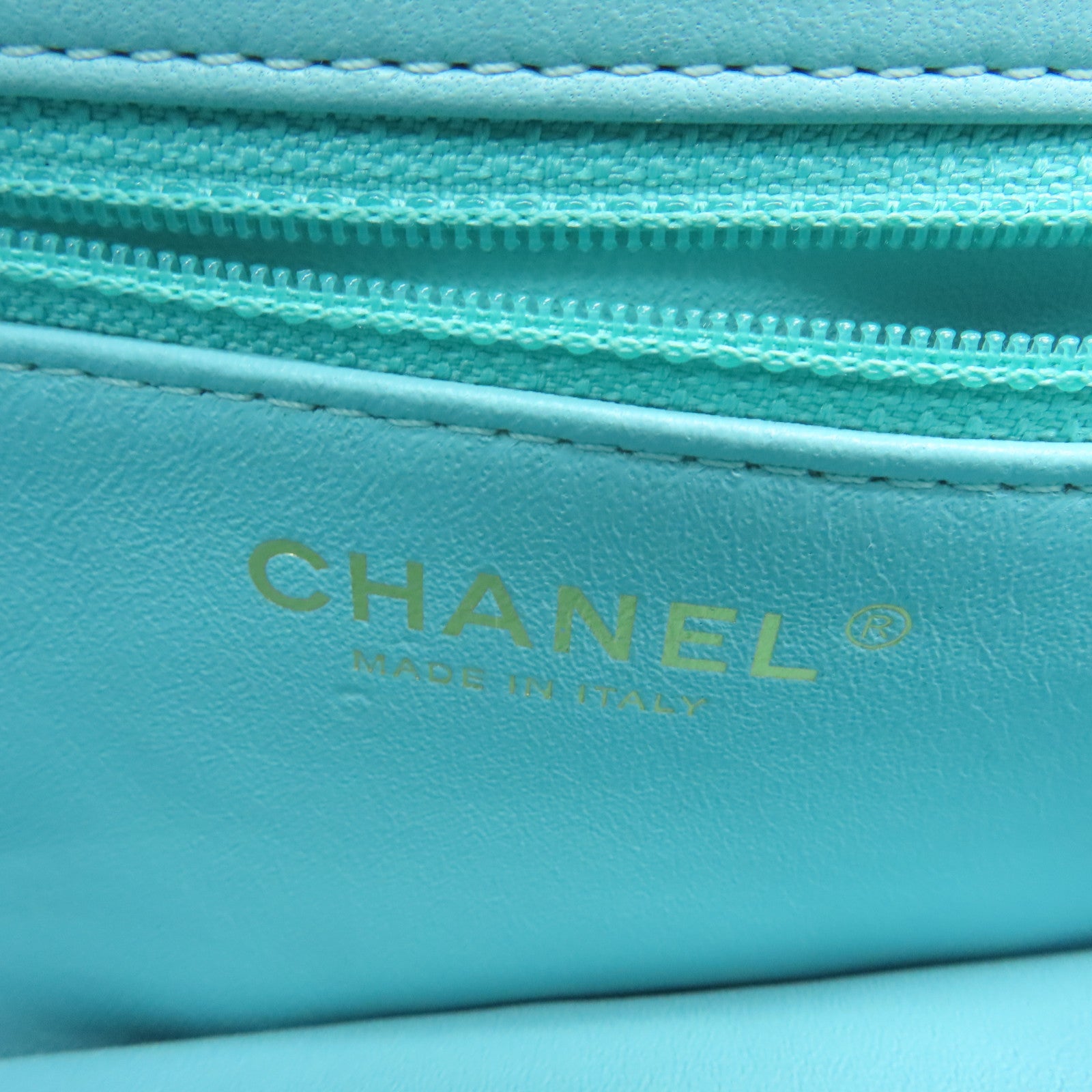 CHANEL twill sheepskin leather Chain Shoulder gold buckle chain shoulder bag green