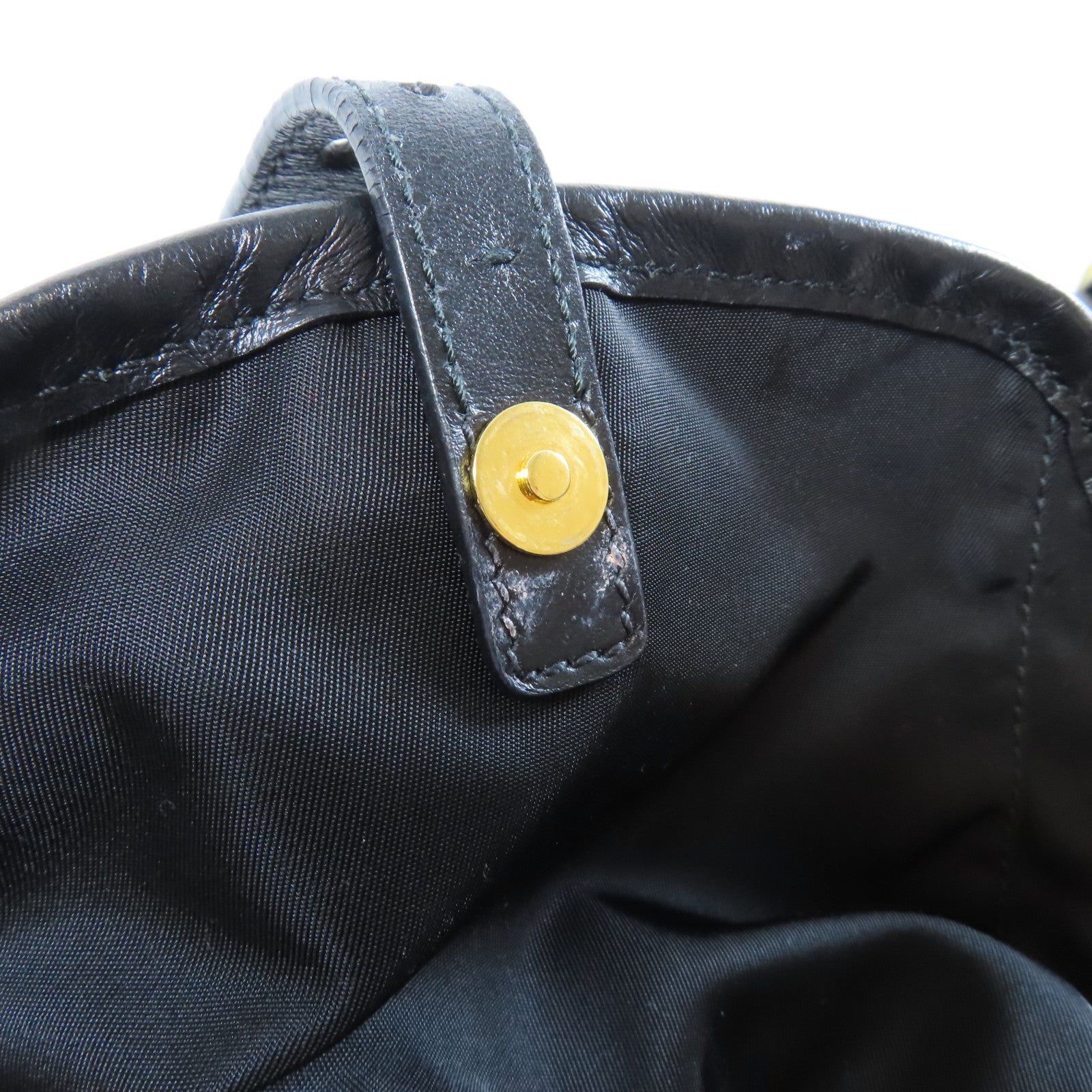 PRADA 尼龍Rucksack金扣背包黑色
