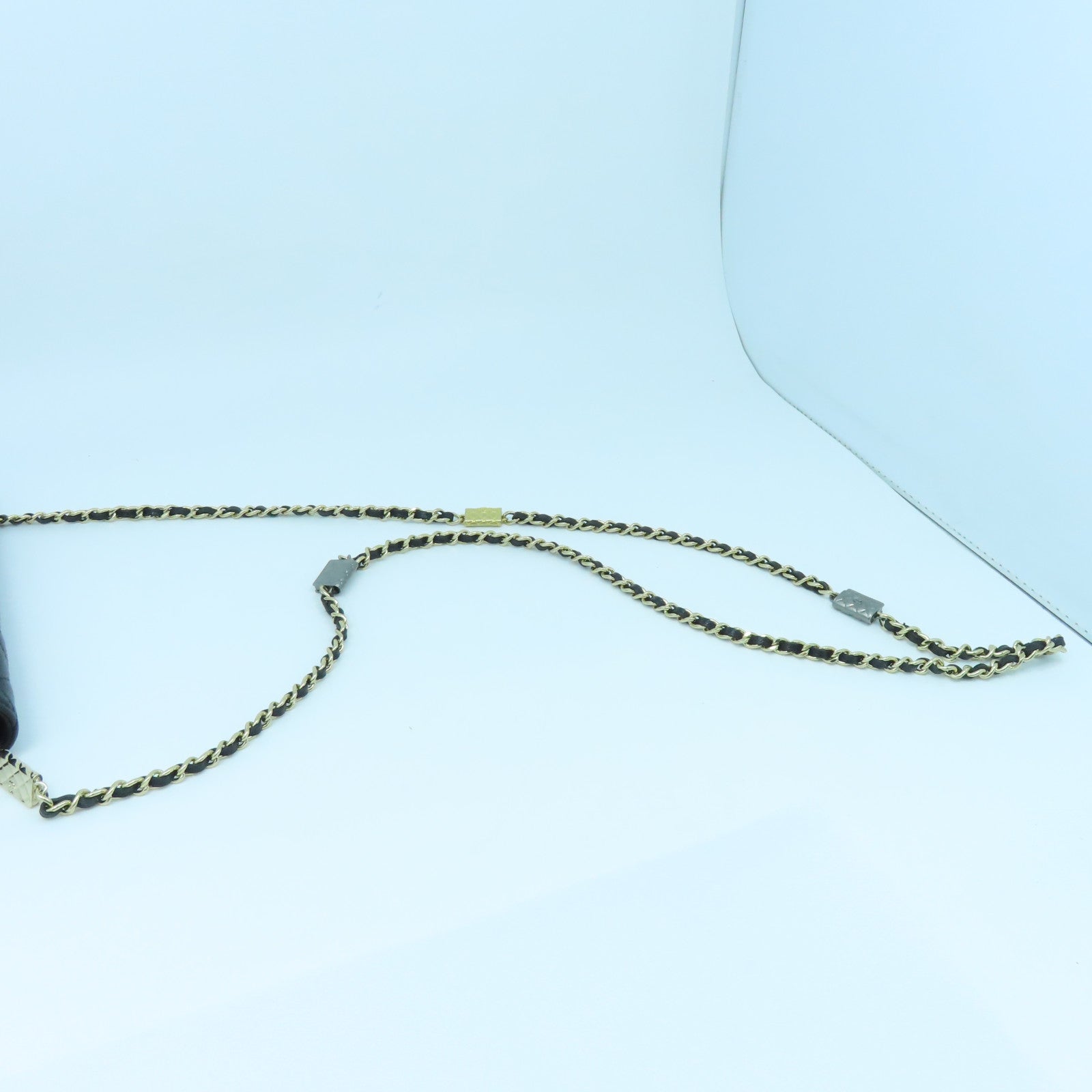 CHANEL 菱格Caviar皮革銀扣鏈帶肩背袋黑色
