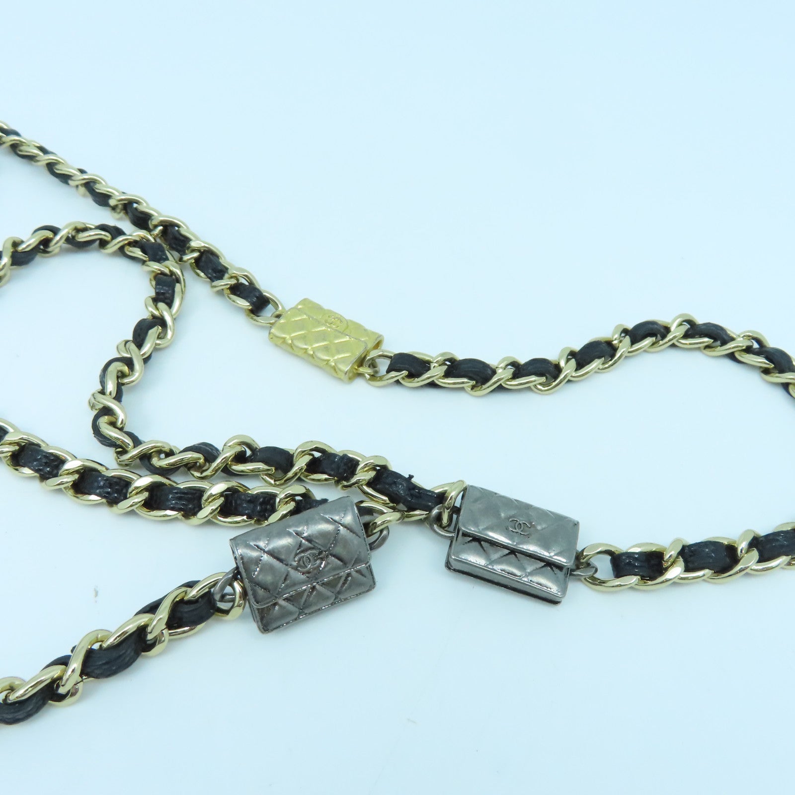 CHANEL 菱格Caviar皮革銀扣鏈帶肩背袋黑色