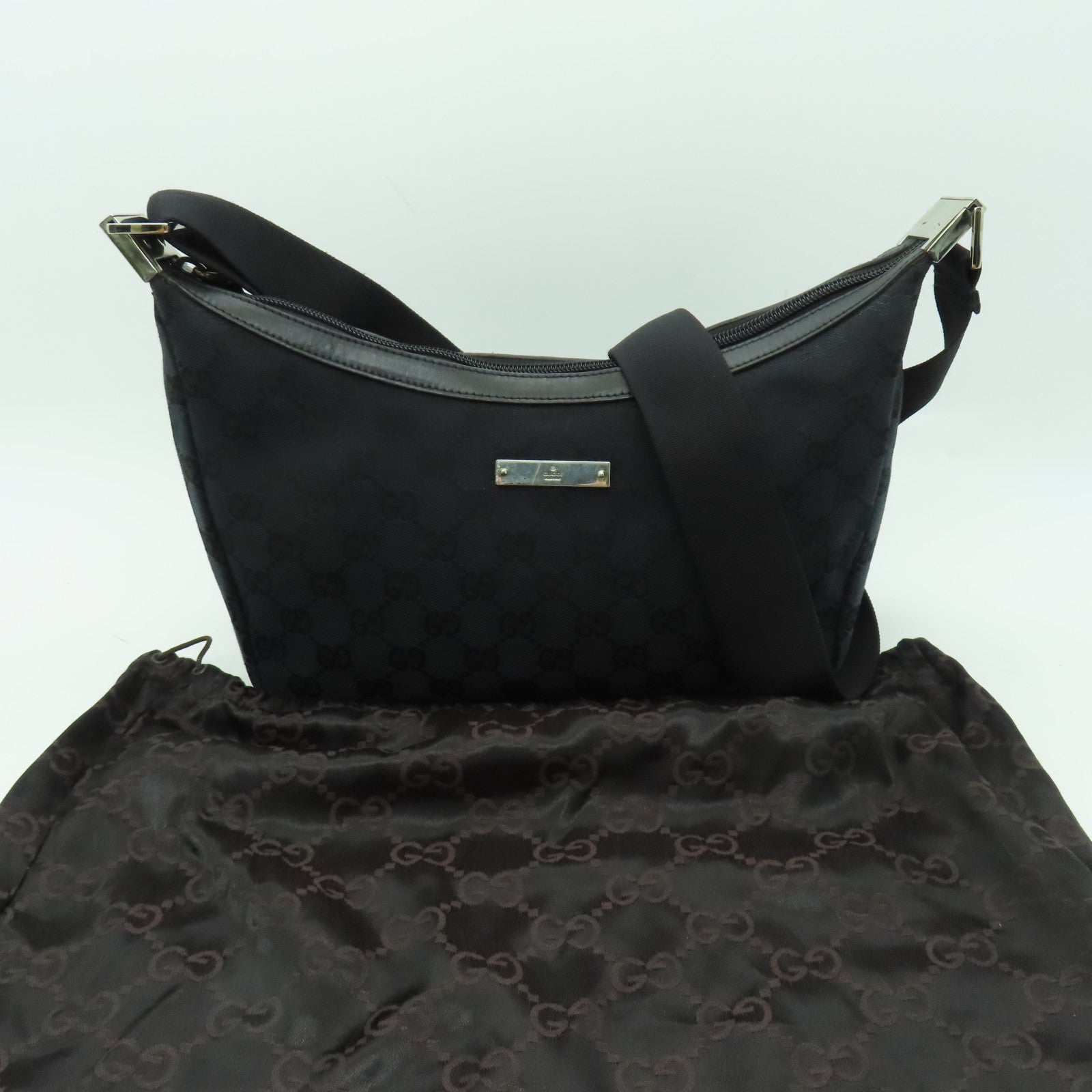 GUCCI 帆布Shoulder Bag銀扣肩背袋黑色