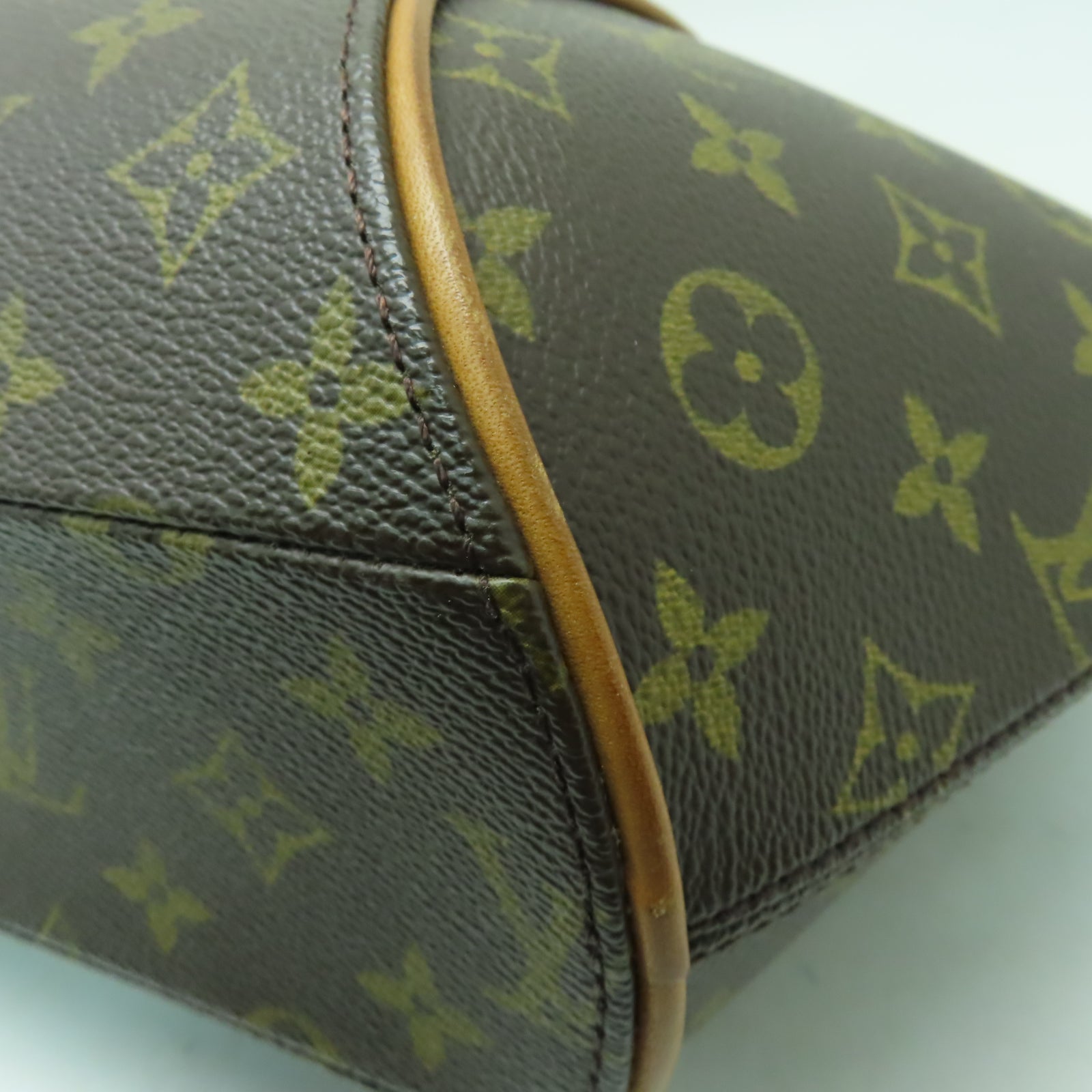 LOUIS VUITTON Monogram Elipse MM金扣手挽袋啡色