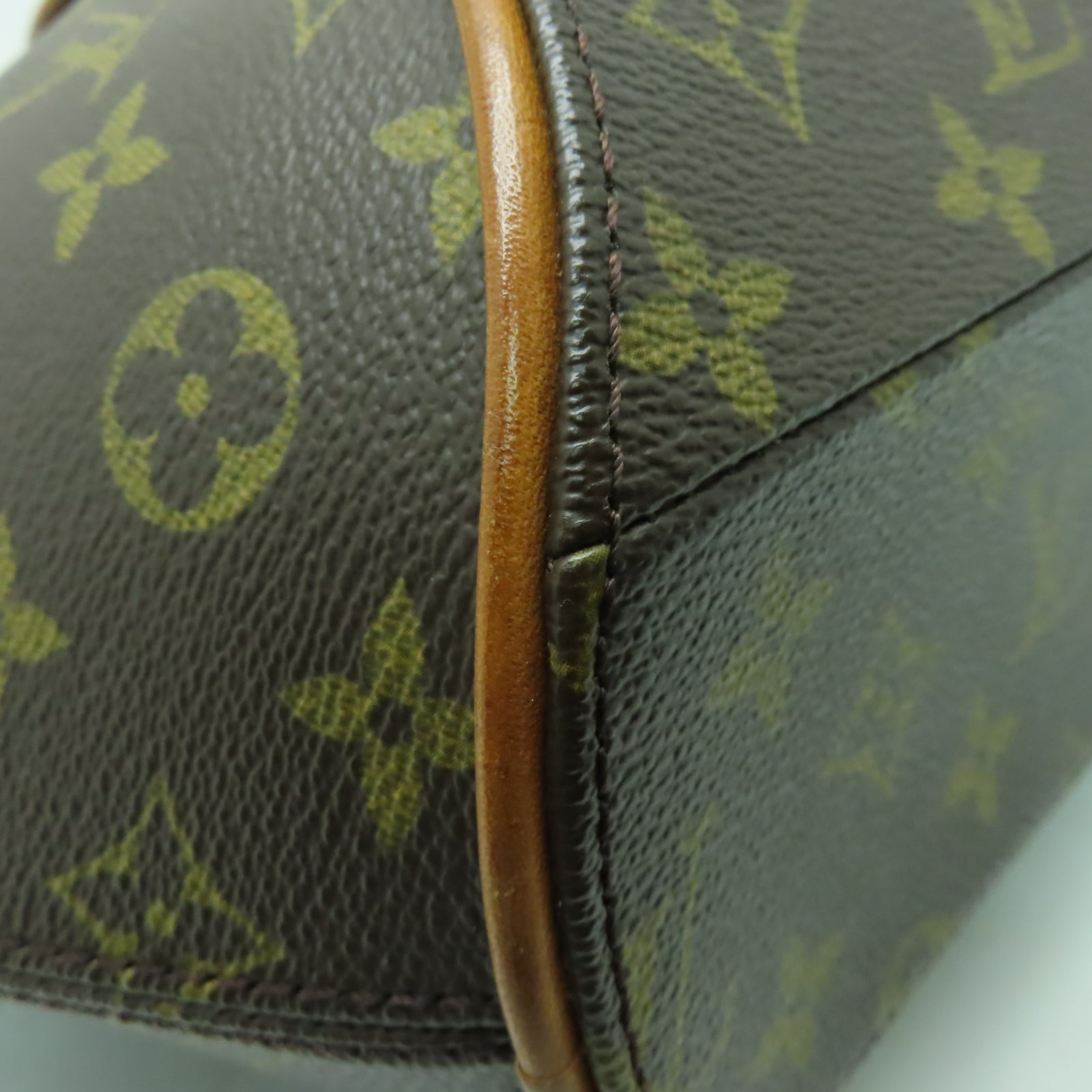LOUIS VUITTON Monogram Elipse MM金扣手挽袋啡色