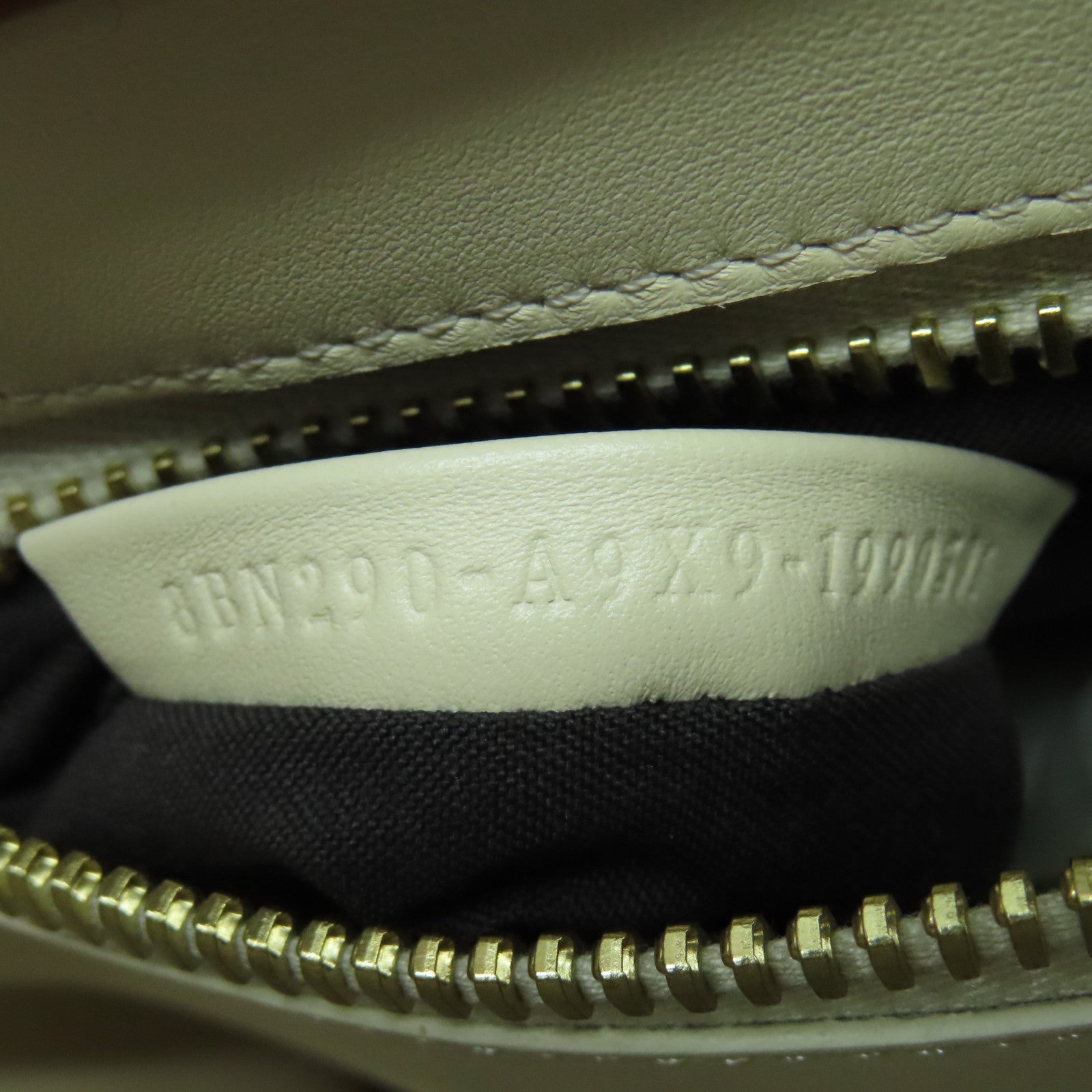 FENDI Cowhide Leather Peekaboo Handle Shoulder Bag White/Brown