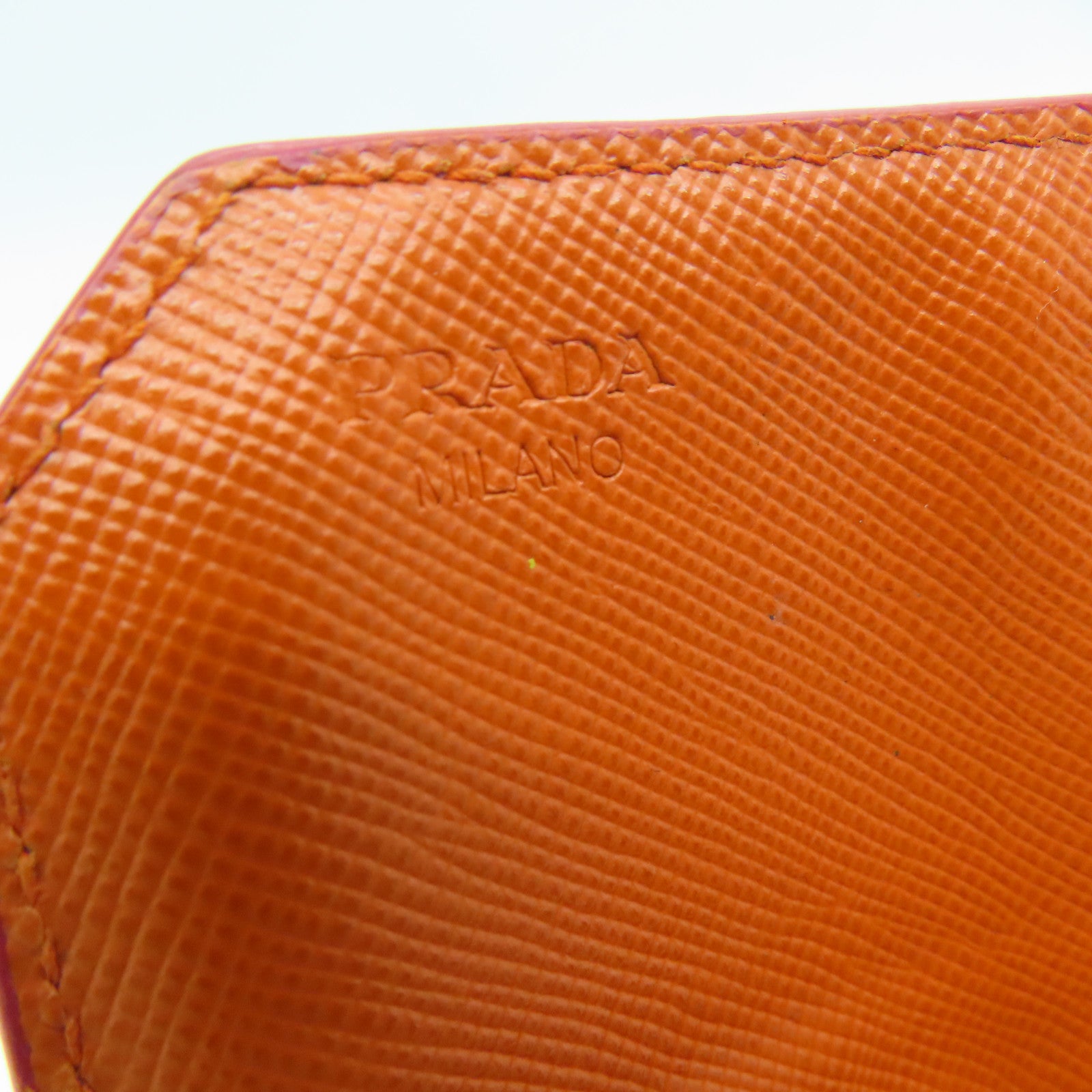 PRADA Saffiano皮革Card Case金扣卡片套紅色