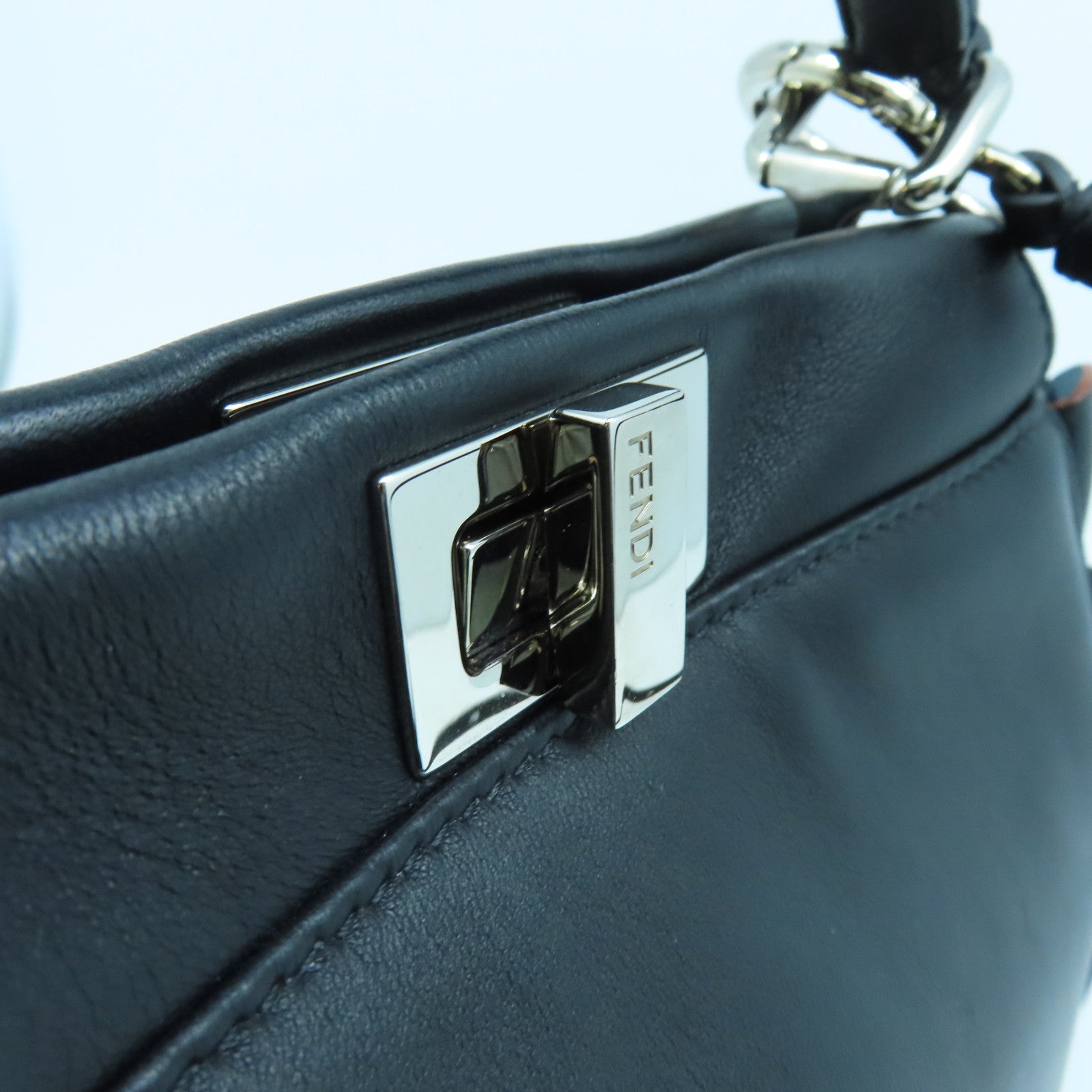 FENDI 牛皮皮革Mini Peekaboo銀扣手挽肩背兩用袋黑色/藍色