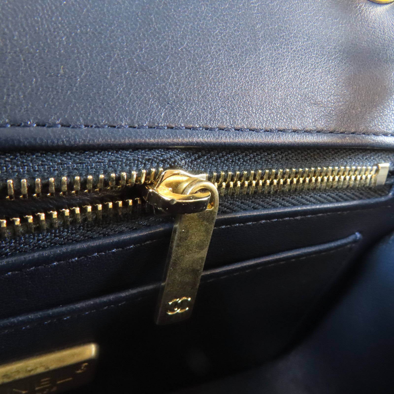 CHANEL 蜥蝪皮革Chain Shoulder金扣鏈帶肩背袋藍色