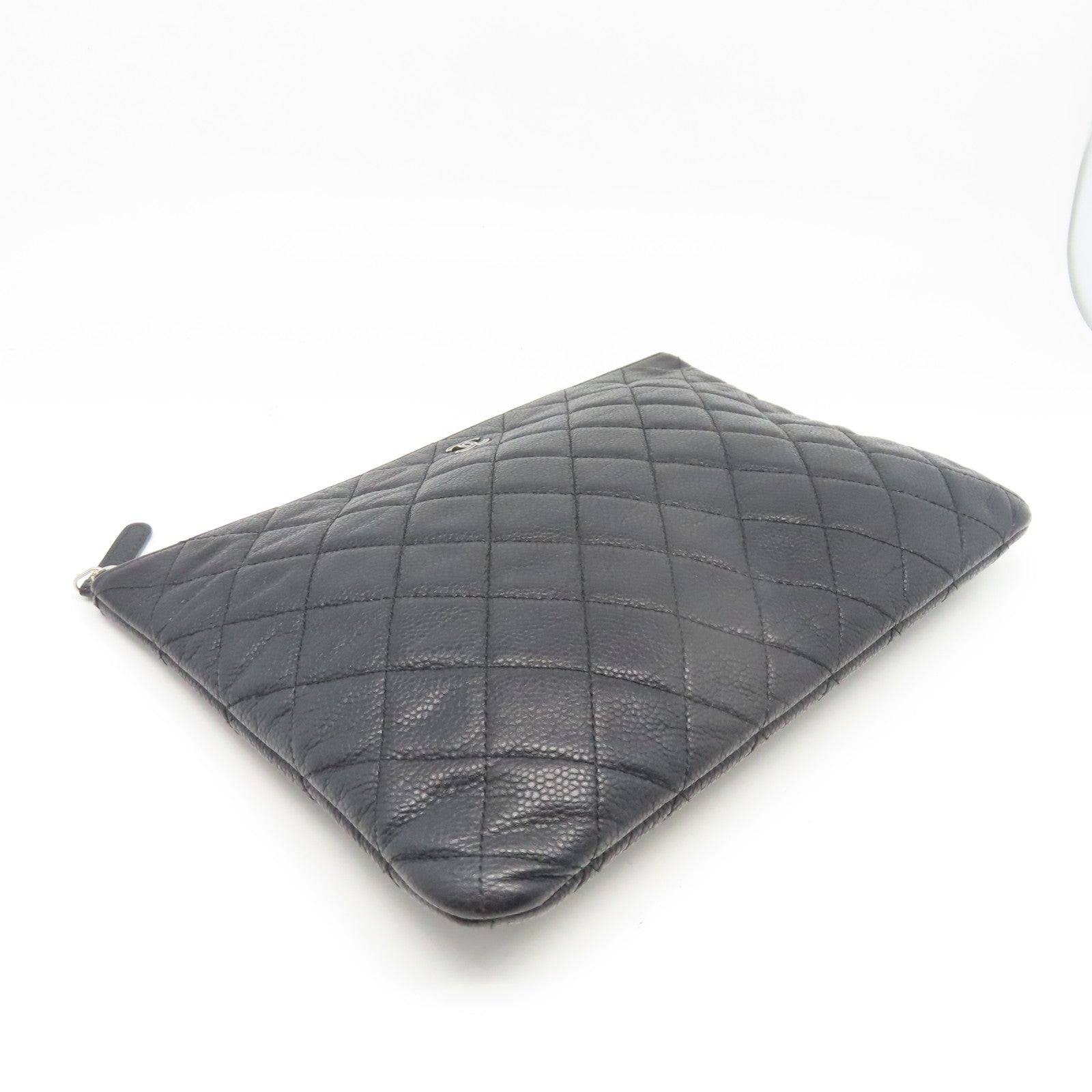 CHANEL 菱格Caviar皮革Classic Pouch銀扣手拿包黑色