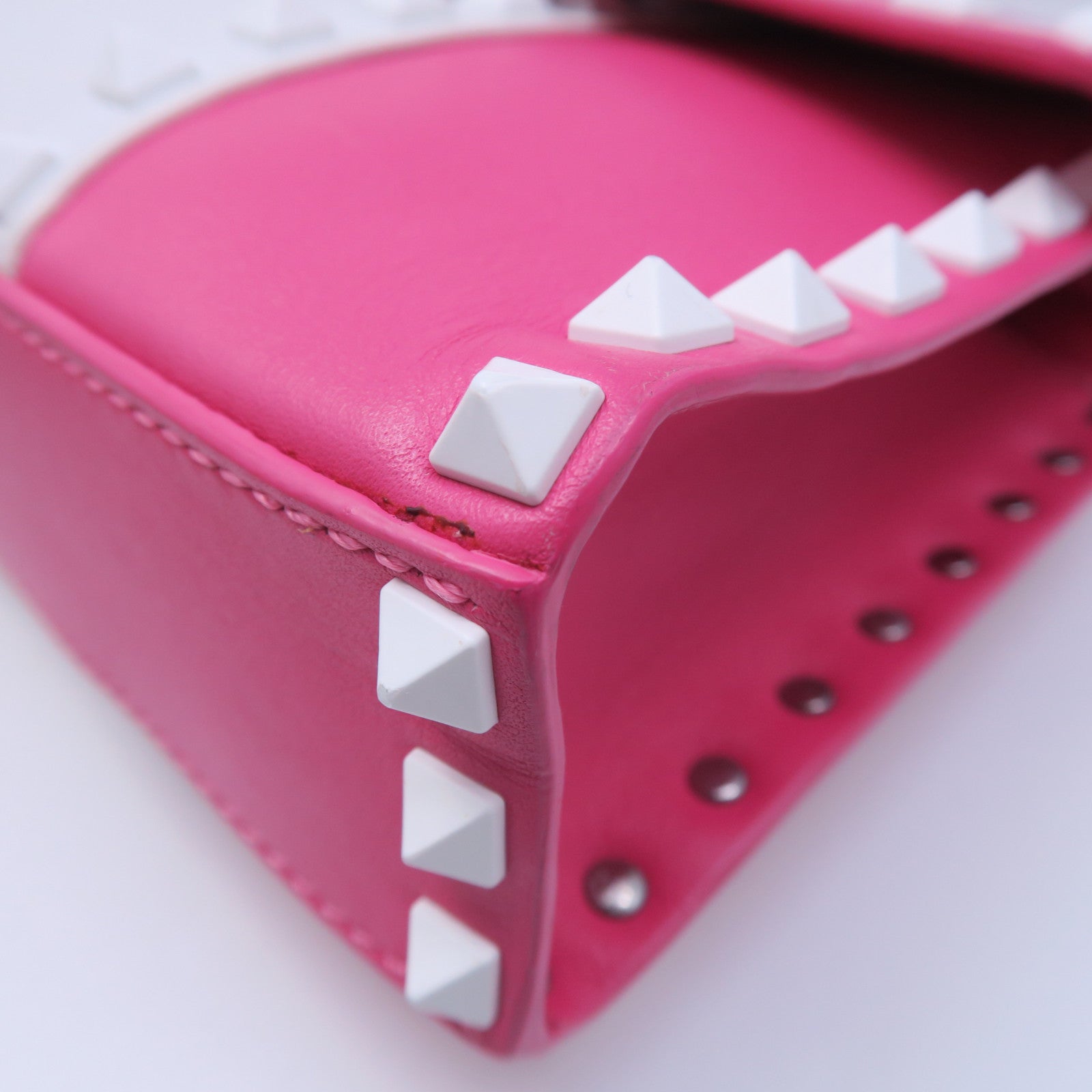 Valentino 牛皮皮革Rockstud Shoulder Bag銀扣肩背袋粉紅色/白色