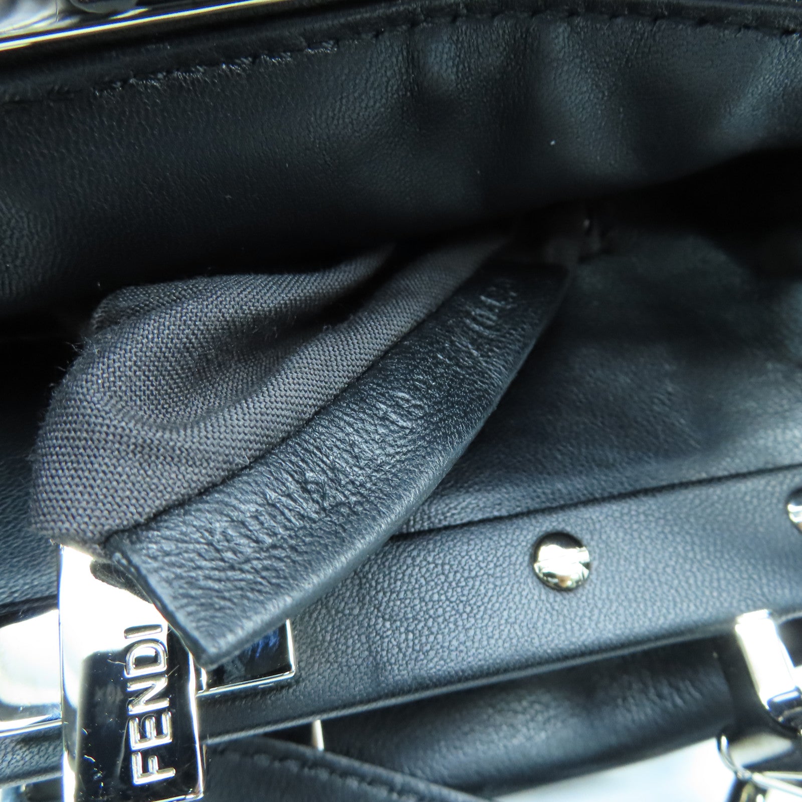 FENDI 牛皮皮革Mini Peekaboo銀扣手挽肩背兩用袋黑色/藍色