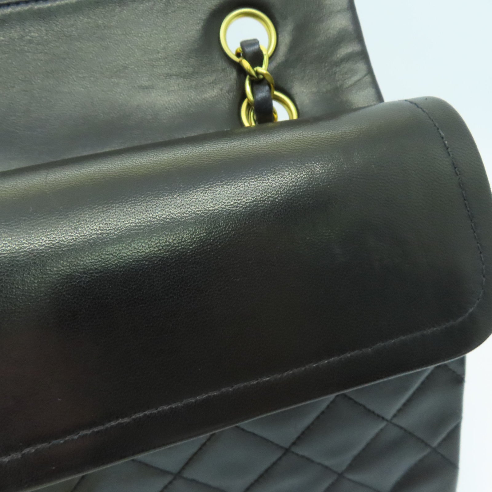 CHANEL [Sharp Discount] Rhombus Sheepskin Leather Vintage Classic 25㎝ Gold Buckle Shoulder Bag Black