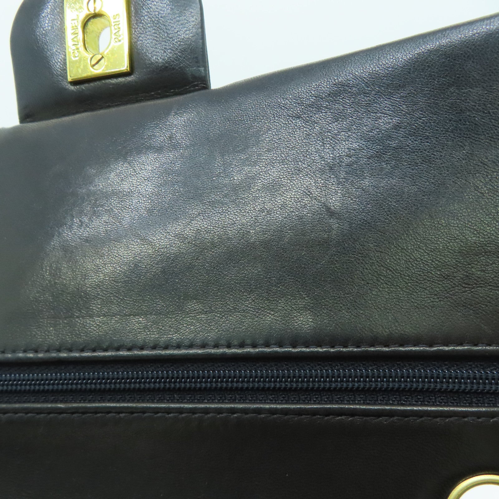 CHANEL [Sharp Discount] Rhombus Sheepskin Leather Vintage Classic 25㎝ Gold Buckle Shoulder Bag Black
