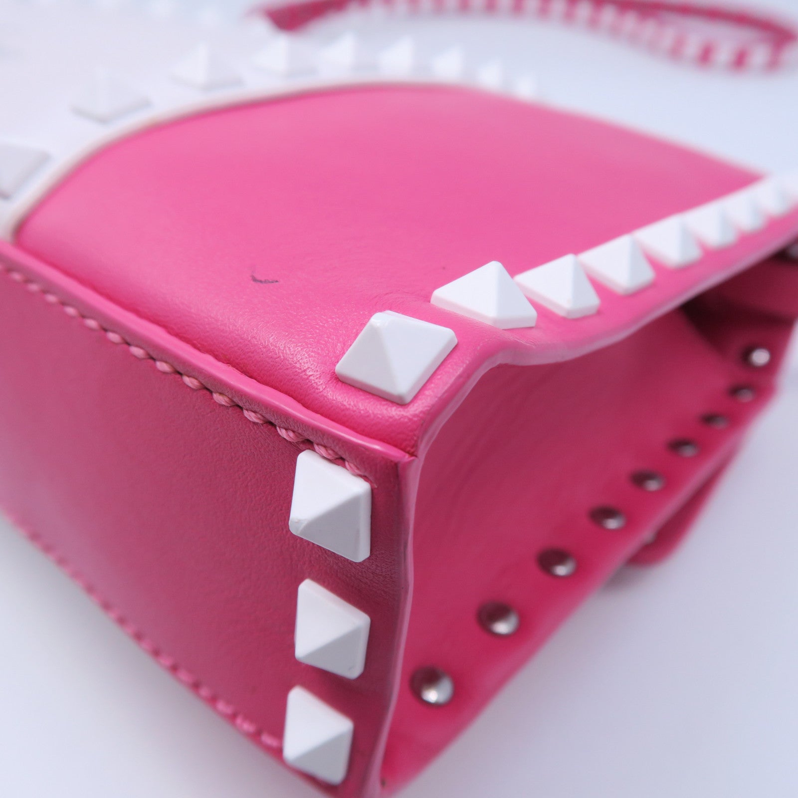 Valentino 牛皮皮革Rockstud Shoulder Bag銀扣肩背袋粉紅色/白色