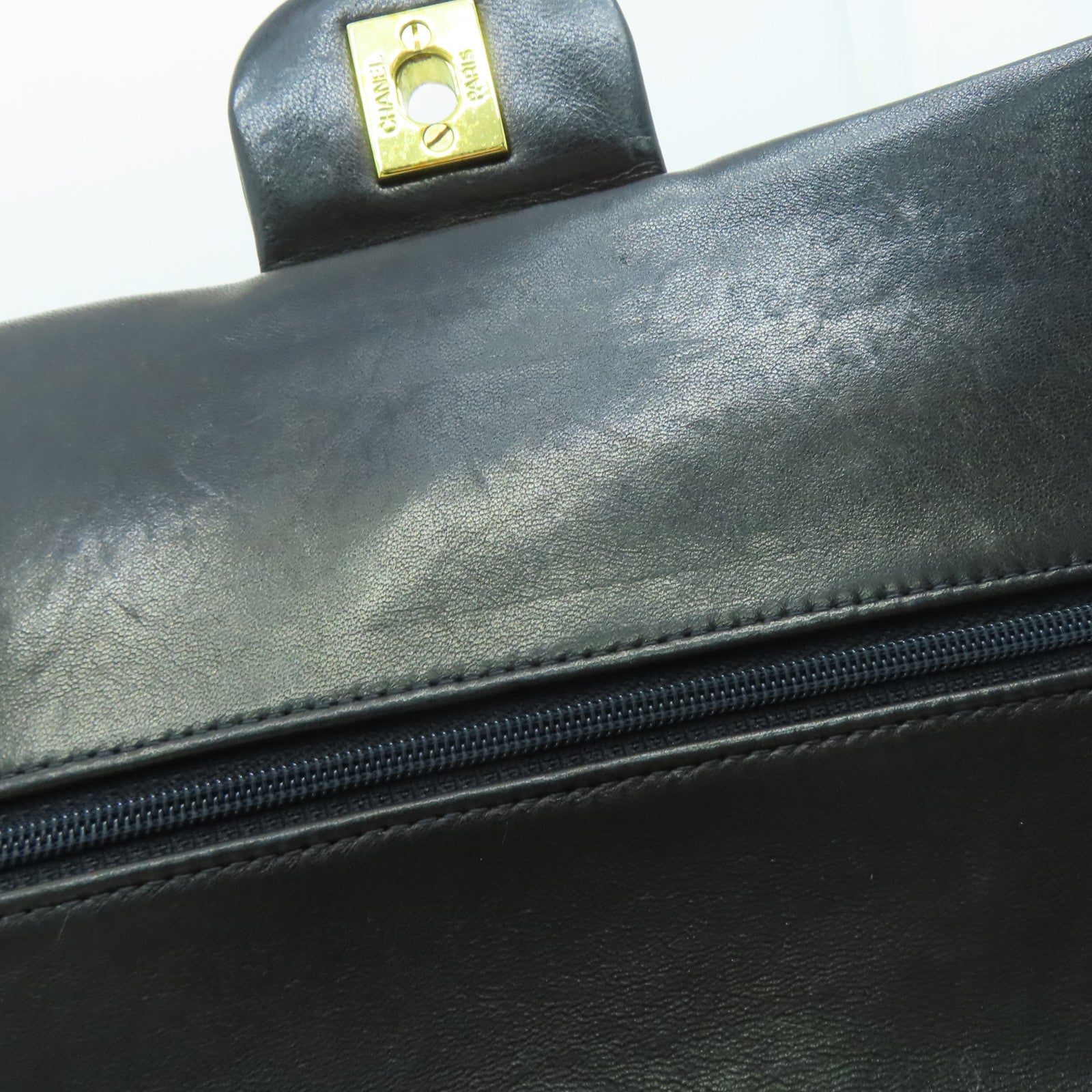 CHANEL [Sharp Discount] Rhombus Sheepskin Leather Vintage Classic 25㎝ Gold Buckle Shoulder Bag Black