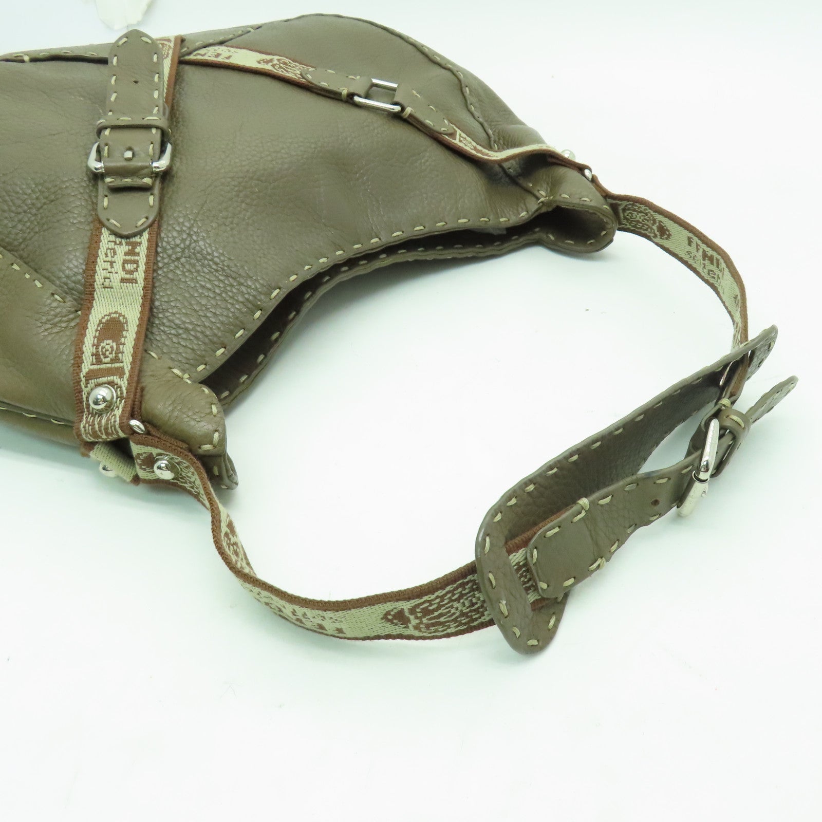 FENDI 牛皮皮革Selleria Hobo銀扣肩背袋啡色