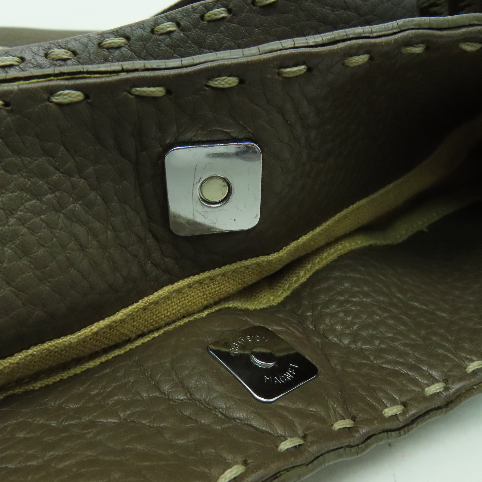 FENDI 牛皮皮革Selleria Hobo銀扣肩背袋啡色