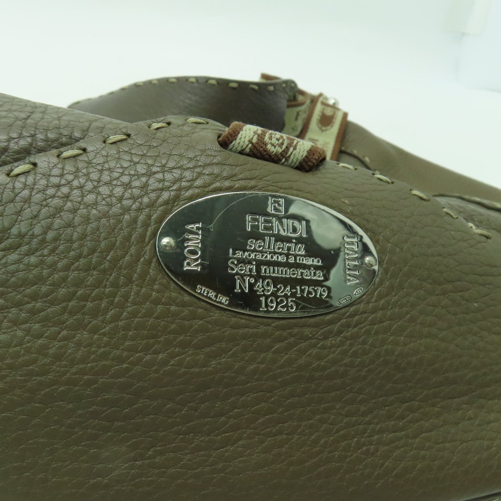 FENDI 牛皮皮革Selleria Hobo銀扣肩背袋啡色