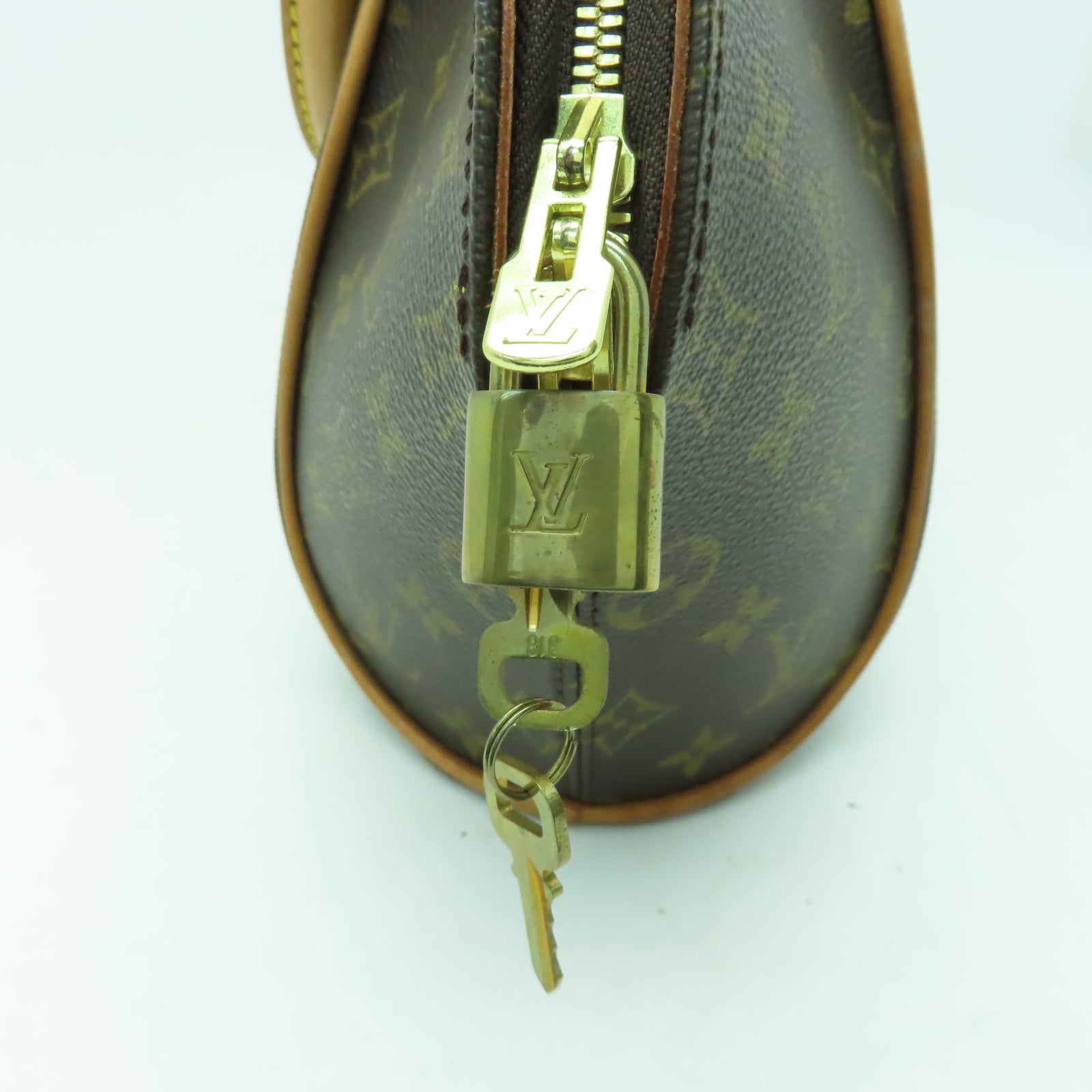 LOUIS VUITTON Monogram Elipse PM金扣手挽袋啡色