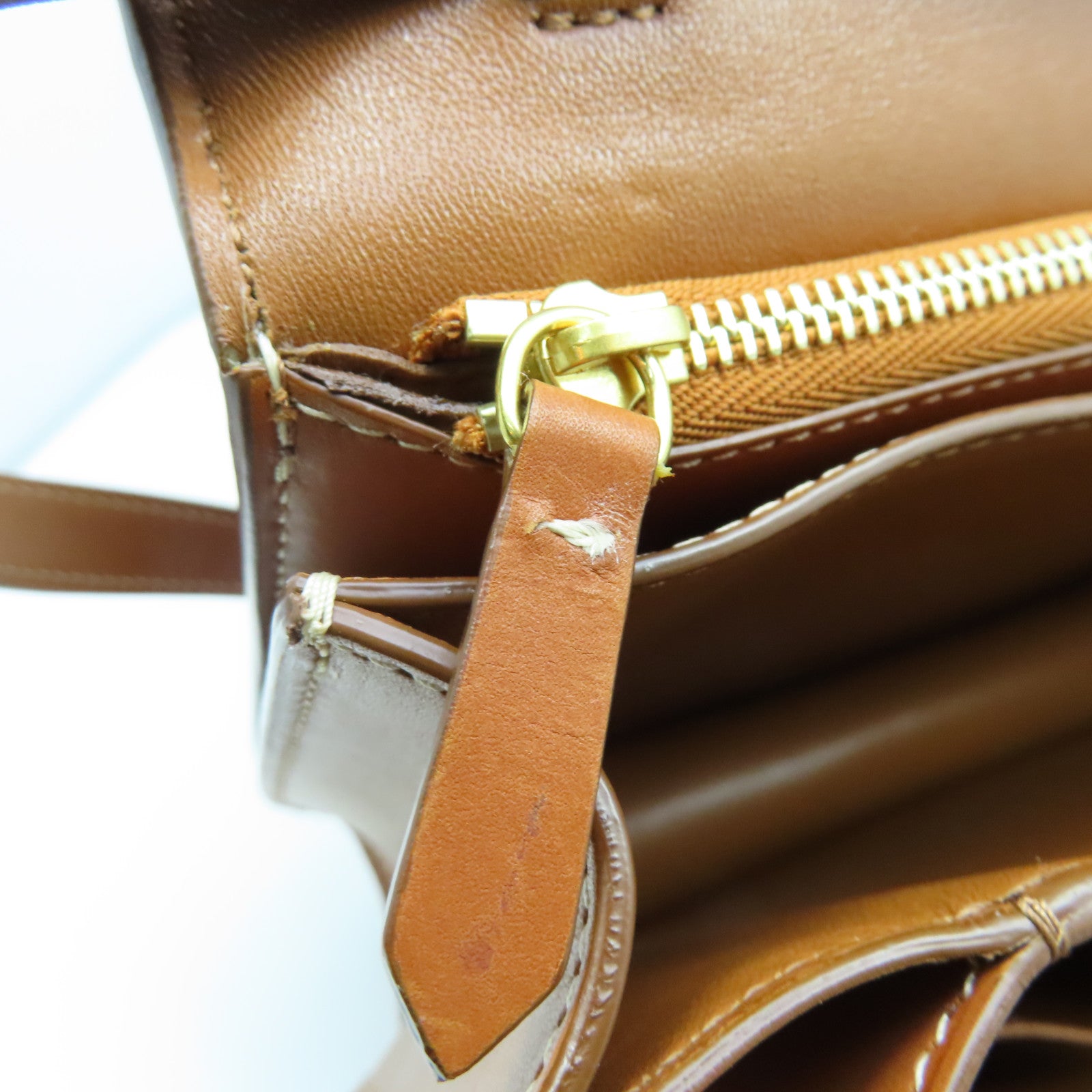 CELINE 牛皮皮革Shoulder Bag金扣肩背袋啡色