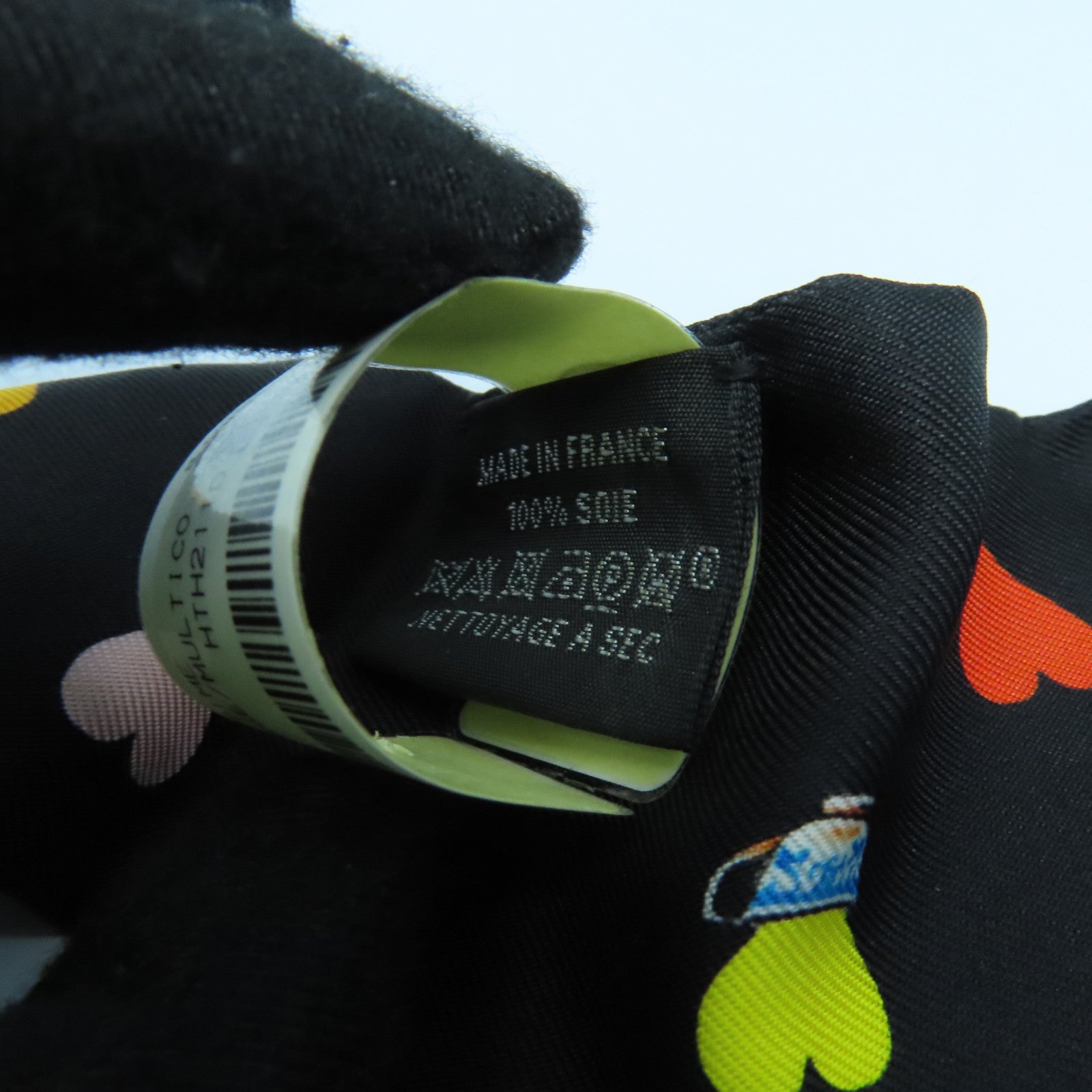 HERMES Silk Twilly Scarf Black/Color