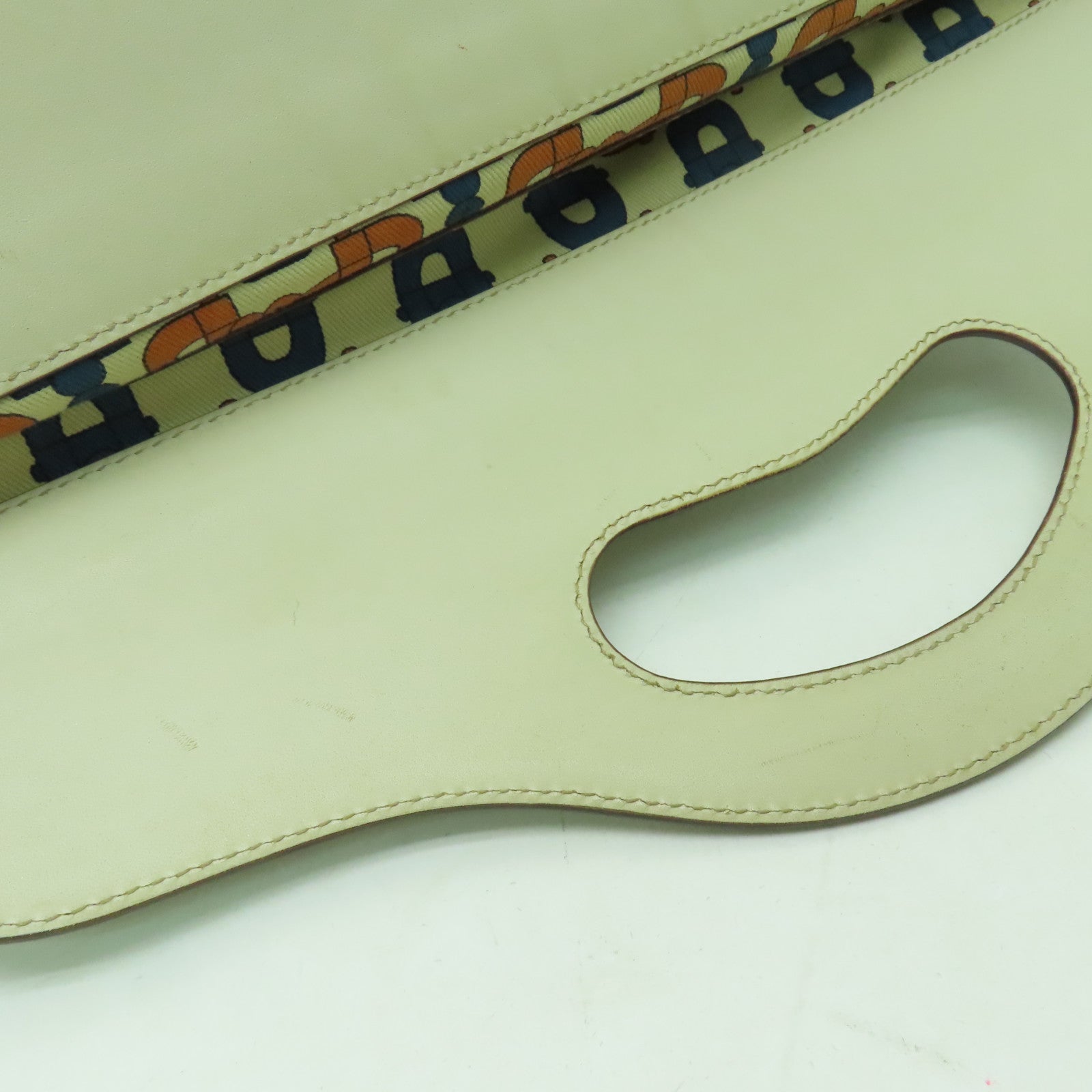 GUCCI Guccissima皮革Hand Bag金扣手挽袋白色
