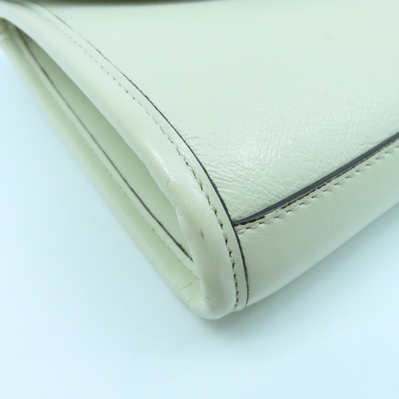 GUCCI cowhide leather Chain Shoulder Bag gold buckle chain shoulder bag white