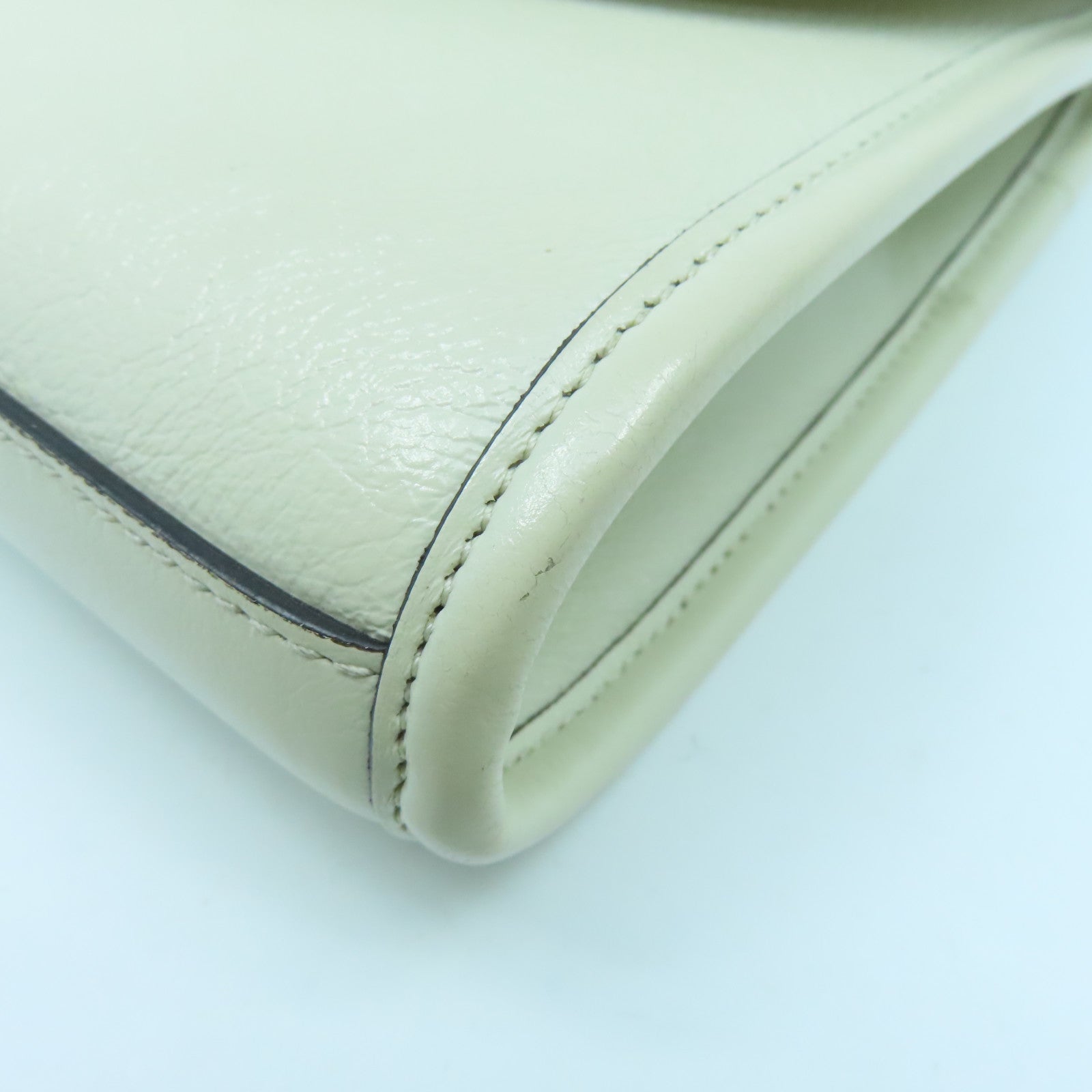 GUCCI cowhide leather Chain Shoulder Bag gold buckle chain shoulder bag white