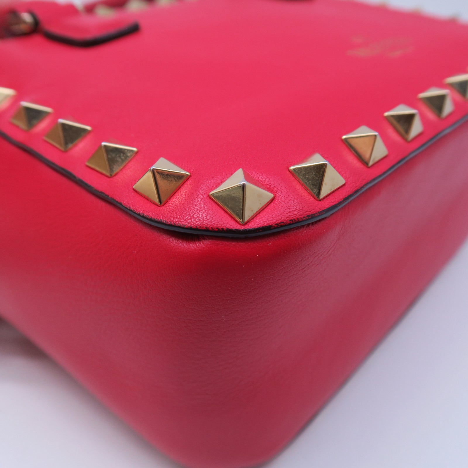Valentino 牛皮皮革Shoulder Bag金扣肩背袋紅色