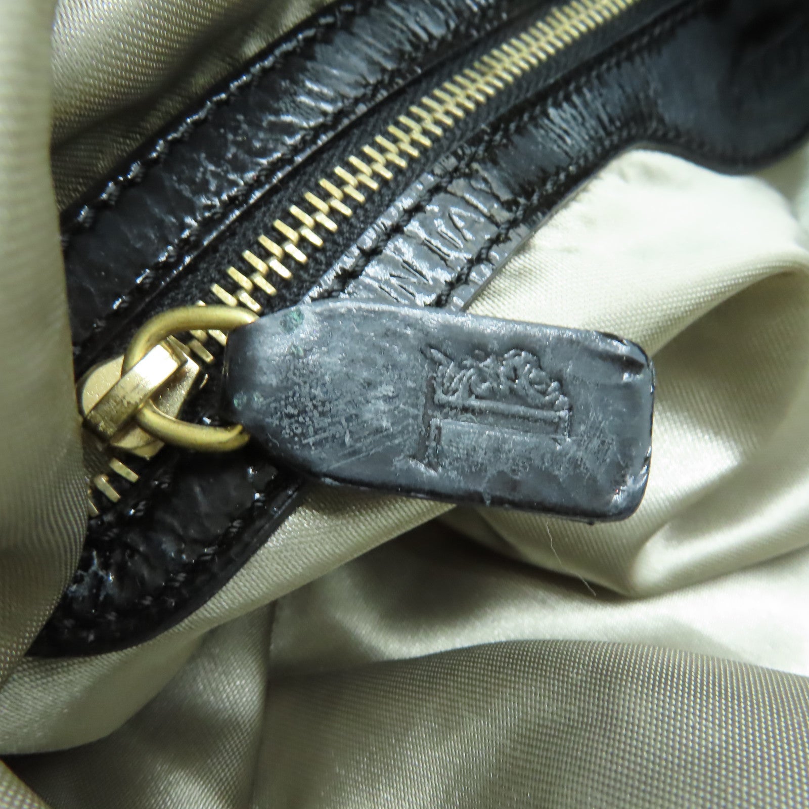 TOD’S 尼龍Shoulder Bag金扣肩背袋黑色