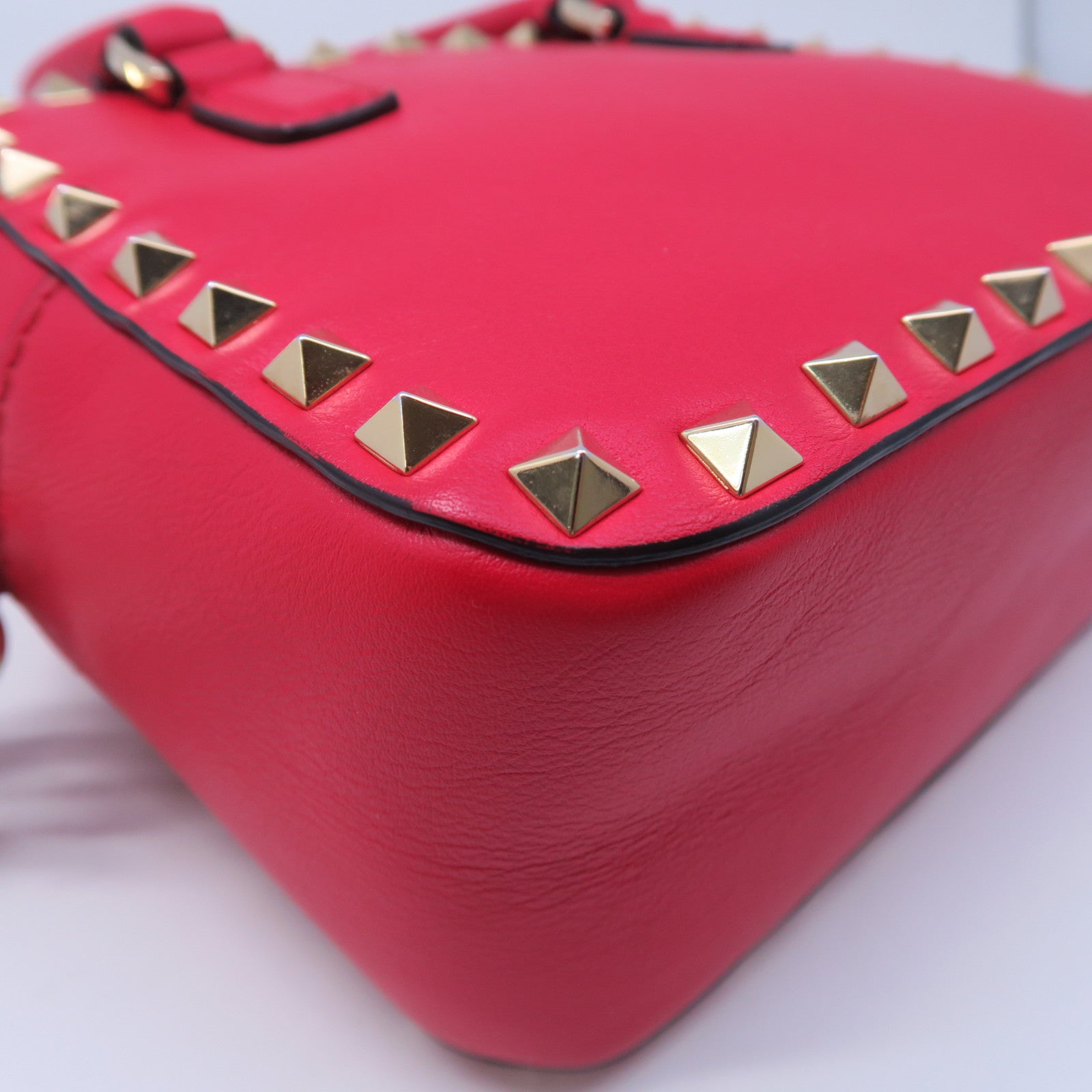 Valentino 牛皮皮革Shoulder Bag金扣肩背袋紅色
