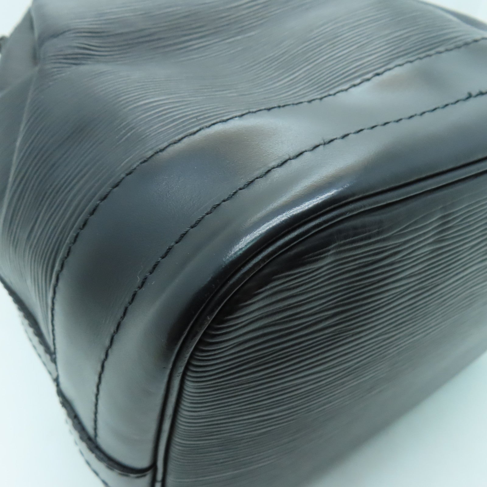 LOUIS VUITTON Epi Noe金扣肩背袋黑色
