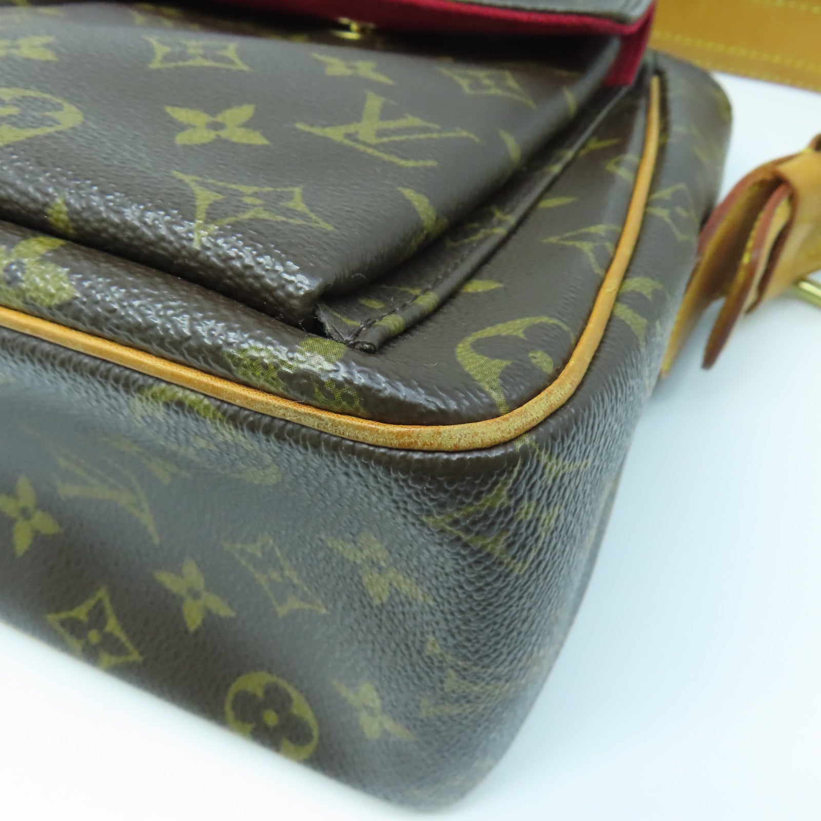 LOUIS VUITTON Monogram Viva Cite GM Gold Buckle Shoulder Bag Brown