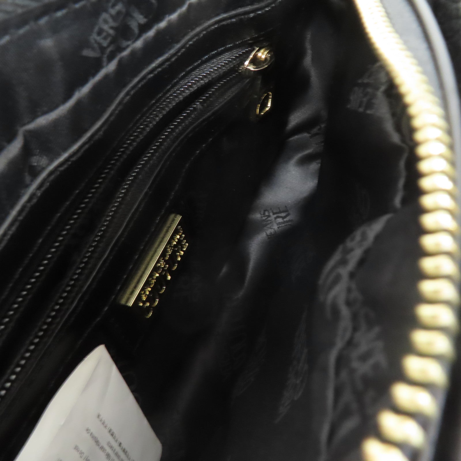 VERSACE 牛皮皮革Buckle Shoulder Bag金扣肩背袋黑色
