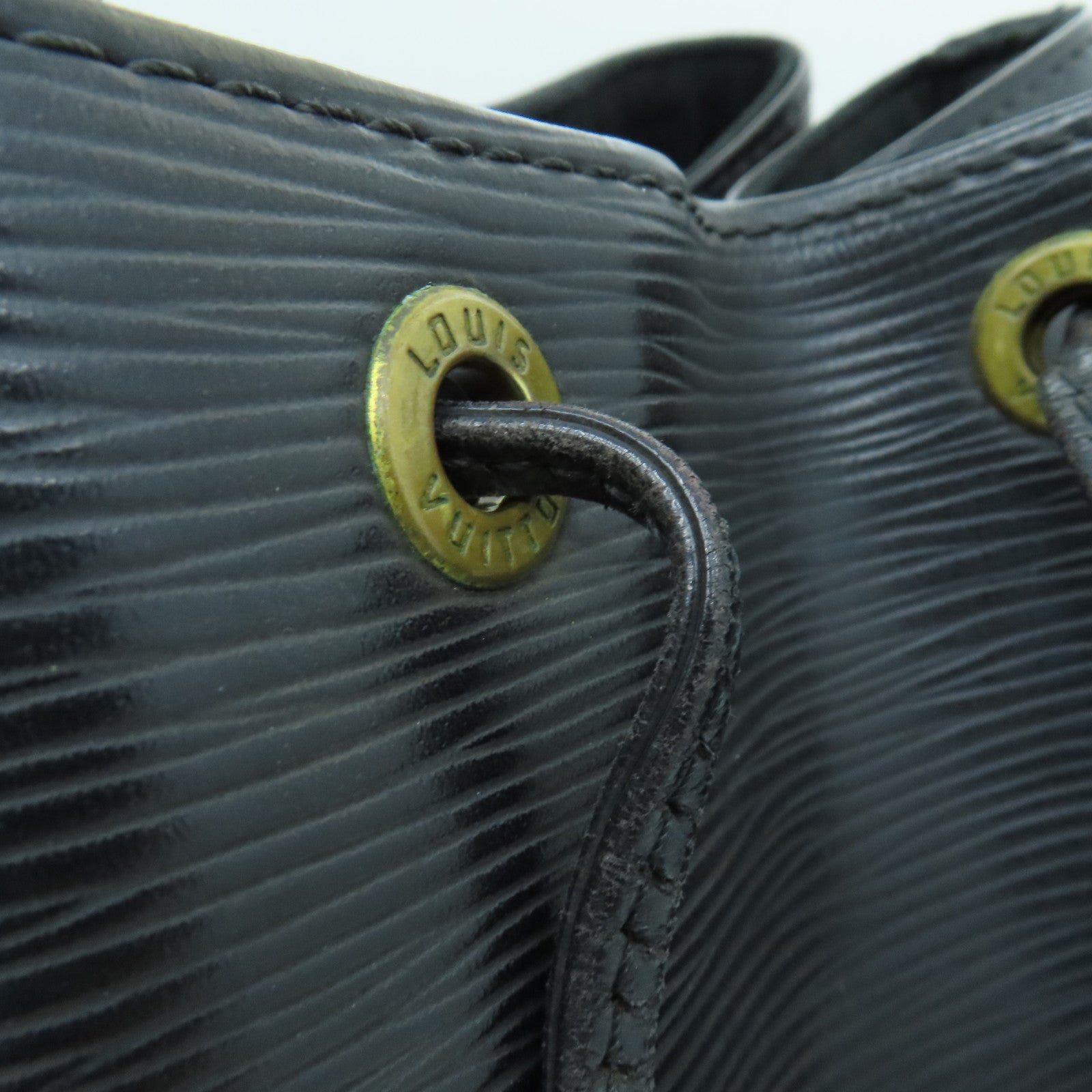 LOUIS VUITTON Epi Noe金扣肩背袋黑色