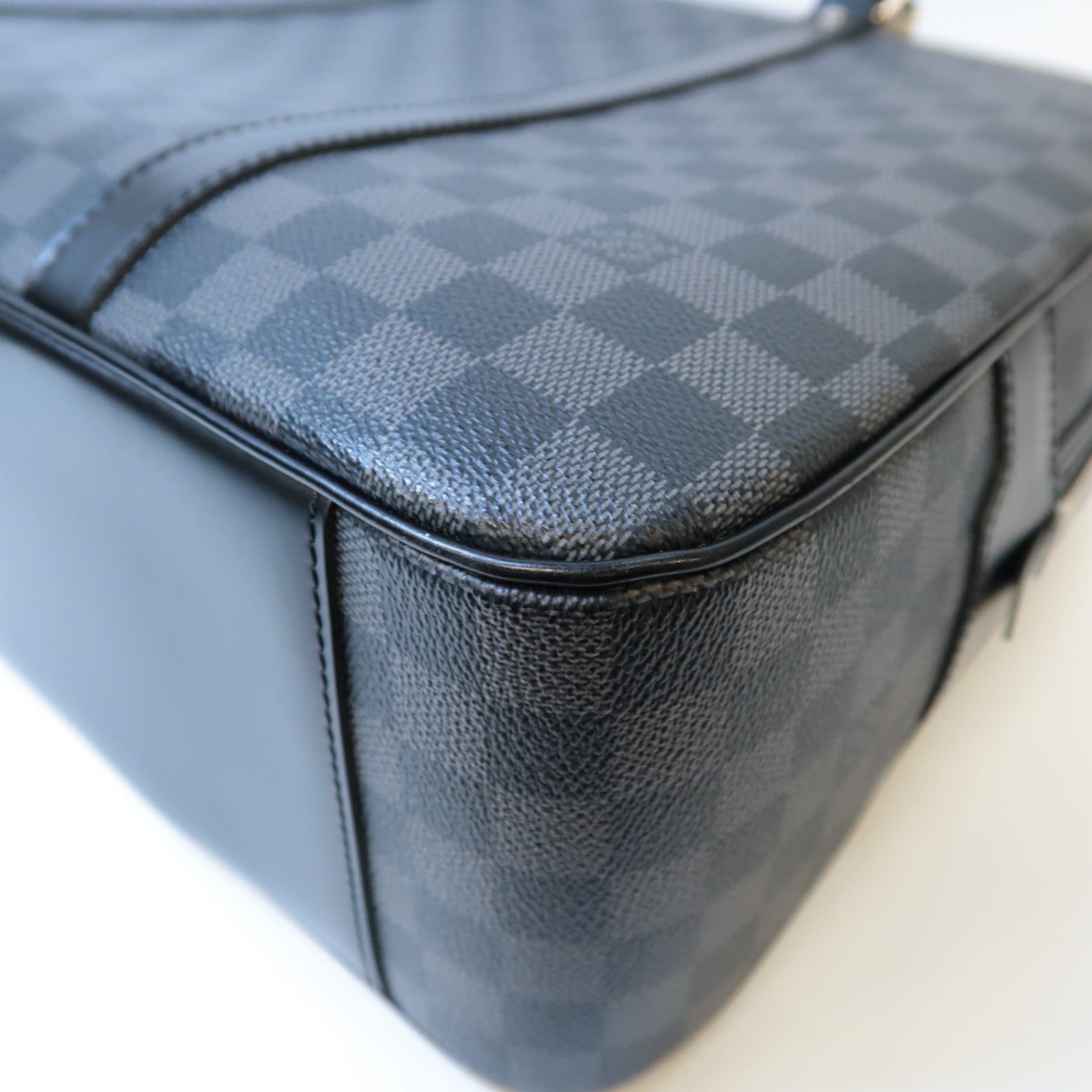 LOUIS VUITTON Damier Graphite Porto De Cuman Voyage銀扣手挽袋黑色