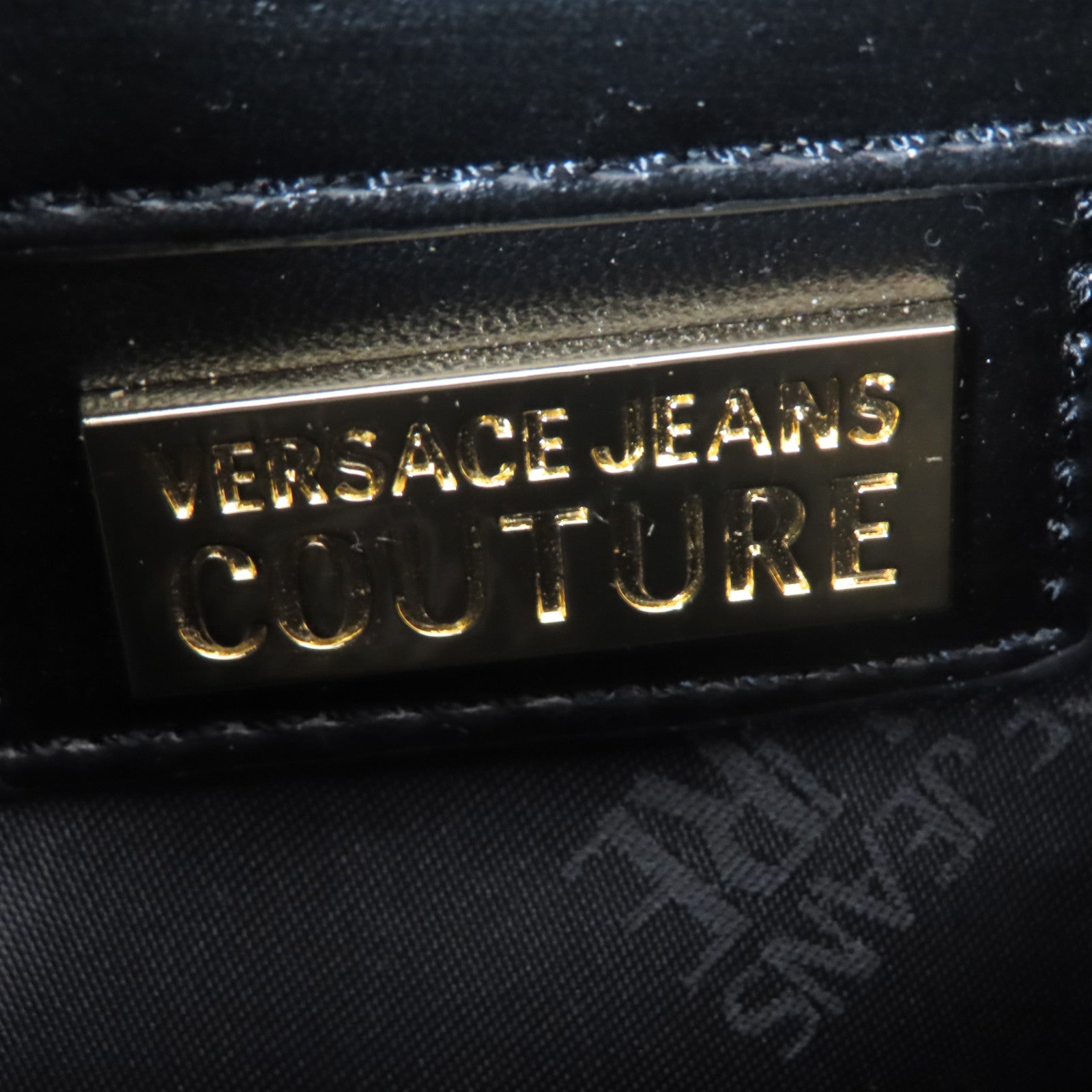 VERSACE 牛皮皮革Buckle Shoulder Bag金扣肩背袋黑色