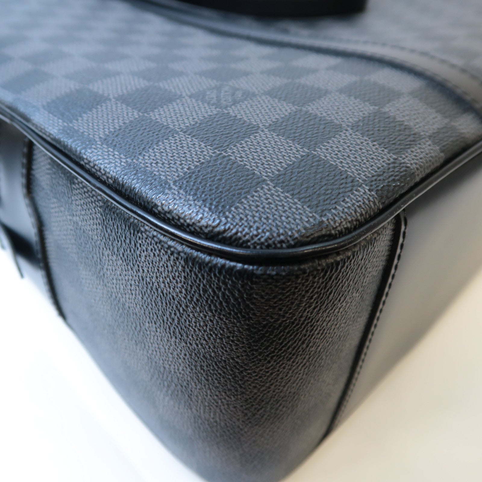LOUIS VUITTON Damier Graphite Porto De Cuman Voyage銀扣手挽袋黑色