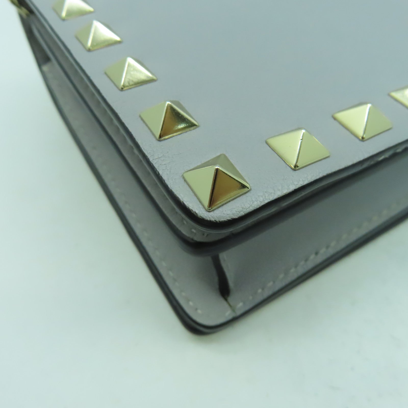 Valentino 牛皮皮革Shoulder Bag金扣鏈帶肩背袋灰色
