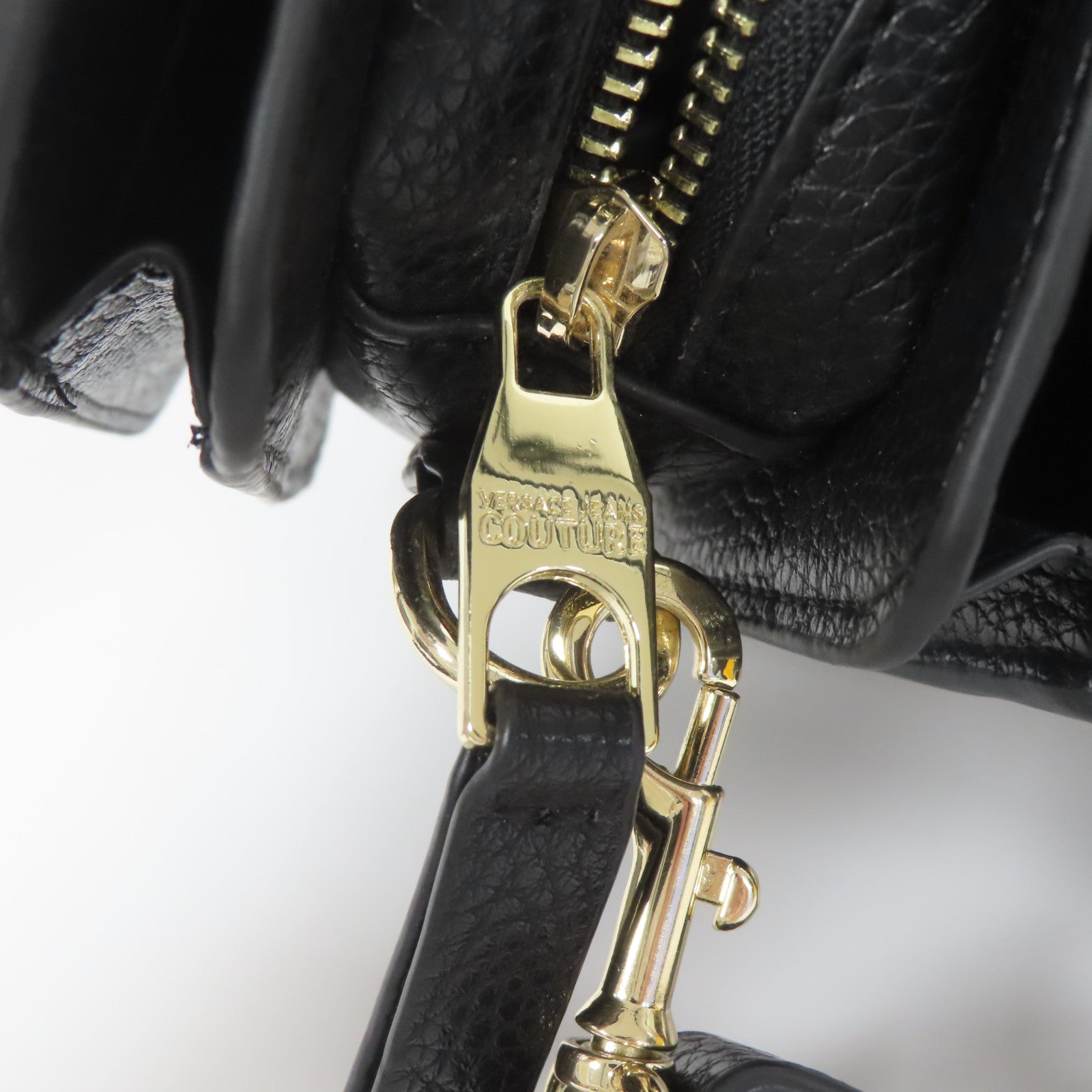 VERSACE 牛皮皮革Buckle Shoulder Bag金扣肩背袋黑色