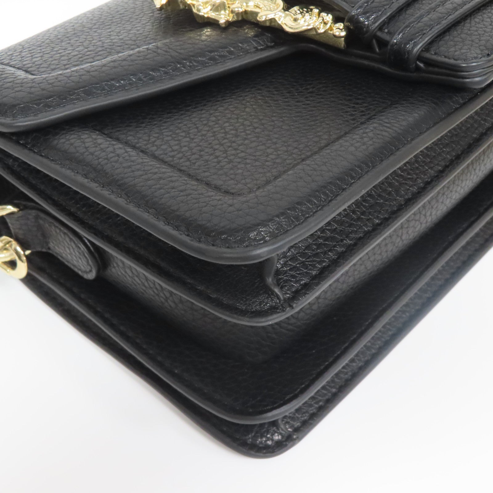 VERSACE 牛皮皮革Buckle Shoulder Bag金扣肩背袋黑色