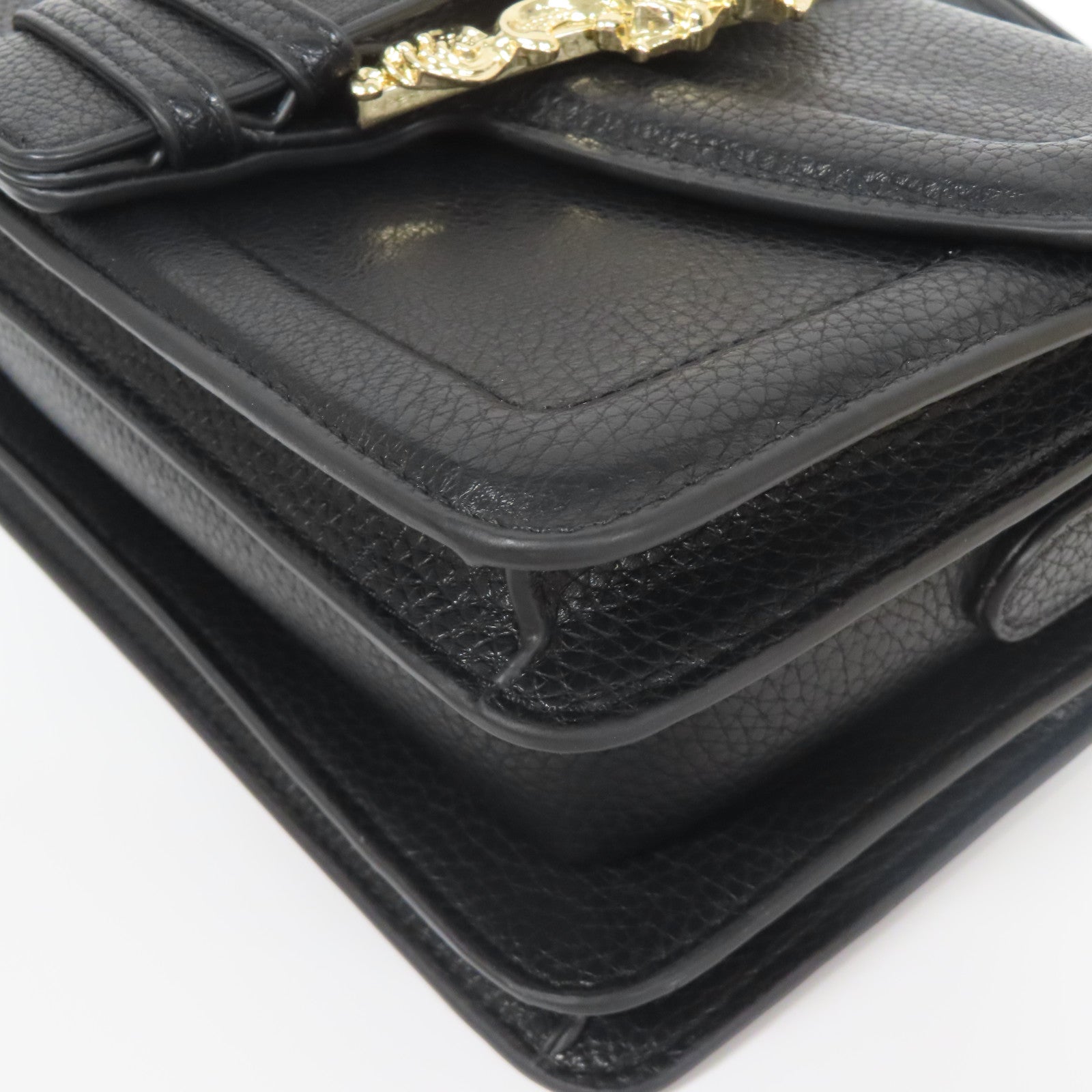 VERSACE 牛皮皮革Buckle Shoulder Bag金扣肩背袋黑色
