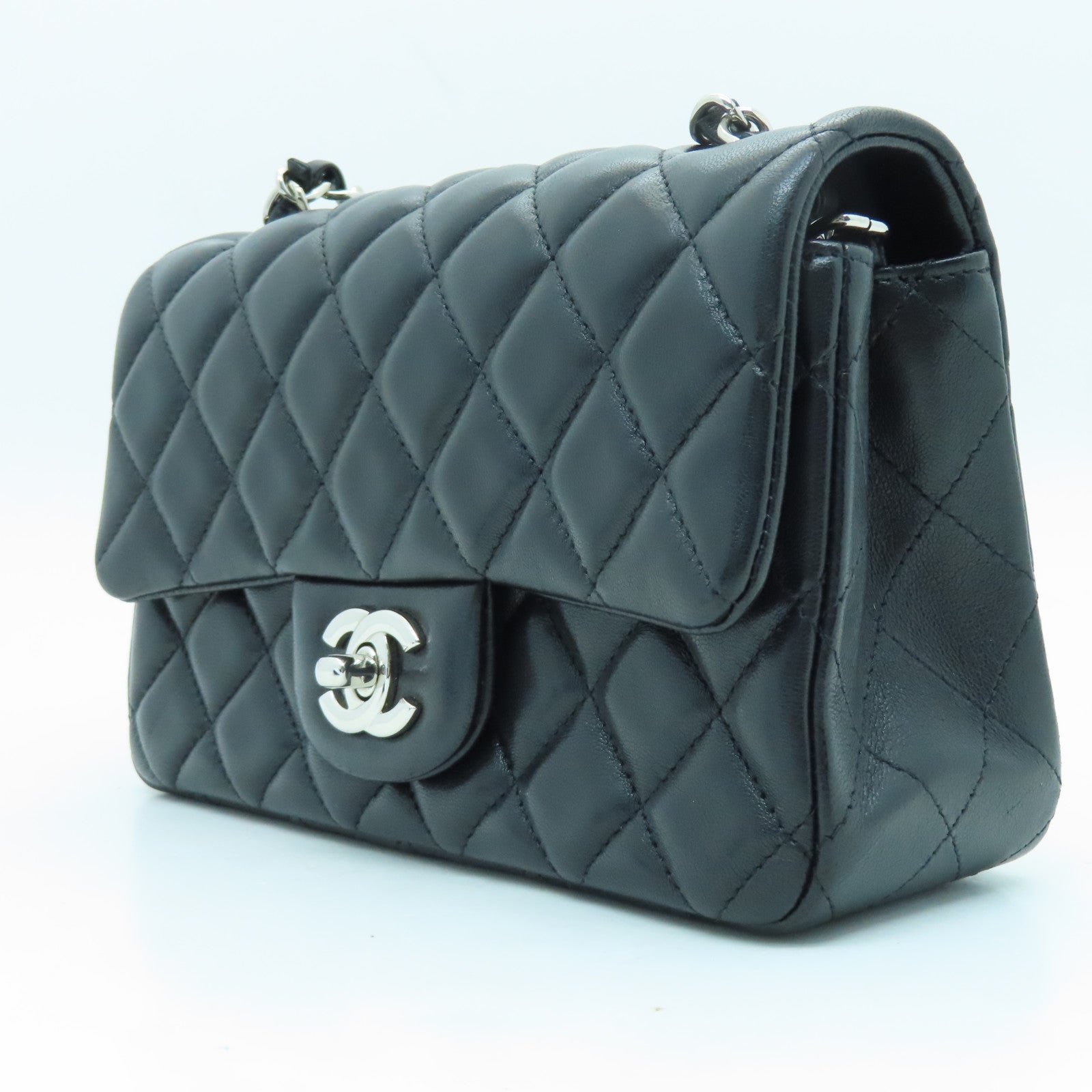 CHANEL 菱格羊皮皮革Chain Shoulder銀扣鏈帶肩背袋黑色