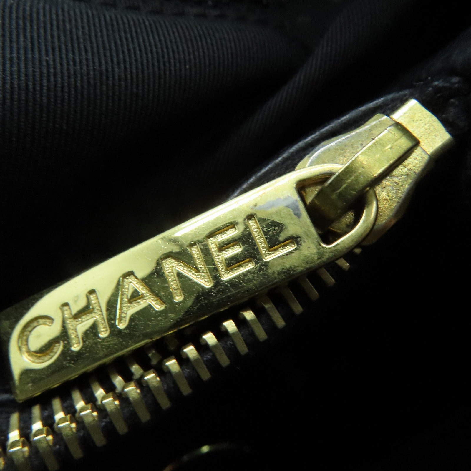 CHANEL 菱格Caviar皮革GST金扣鏈帶肩背袋黑色