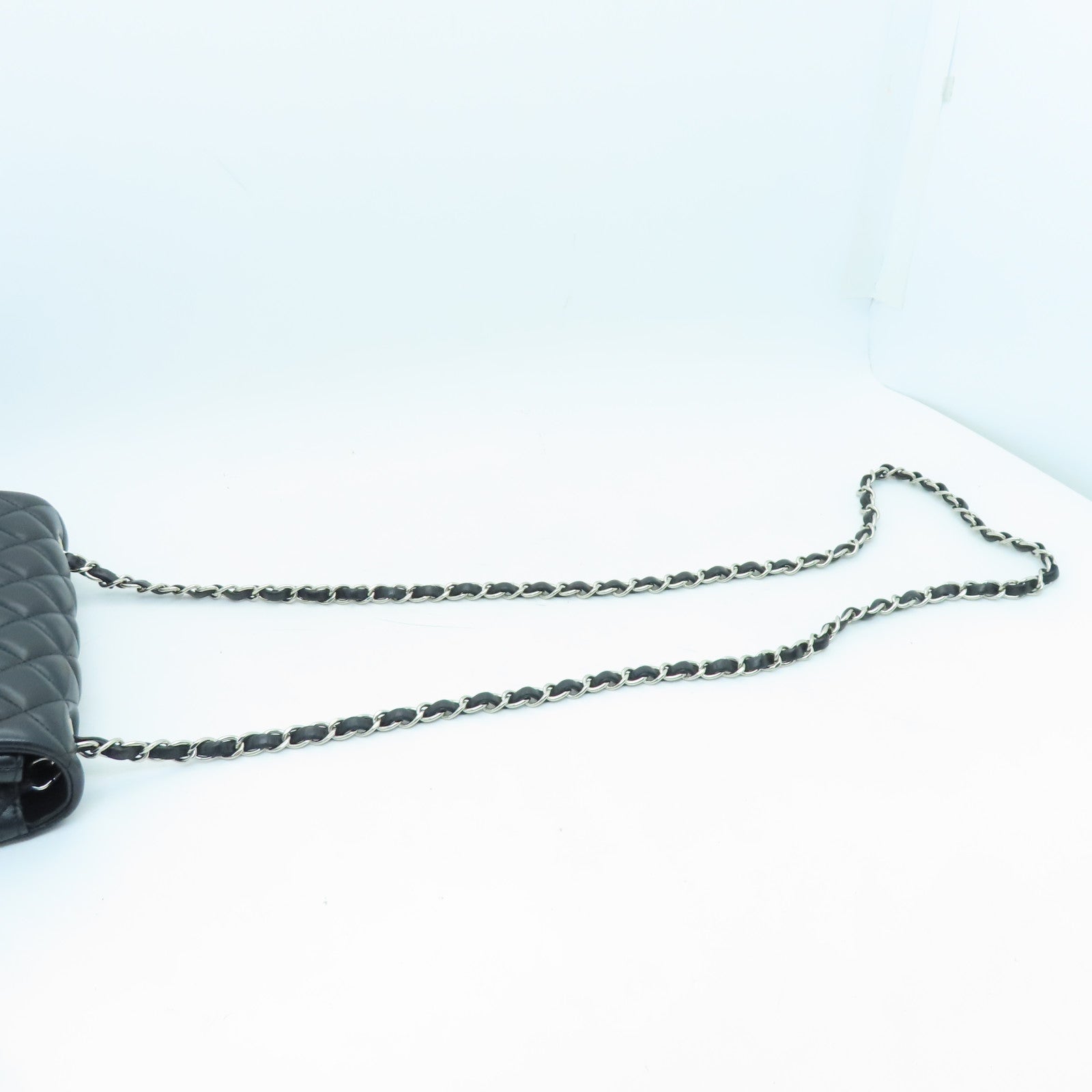 CHANEL 菱格羊皮皮革Chain Shoulder銀扣鏈帶肩背袋黑色