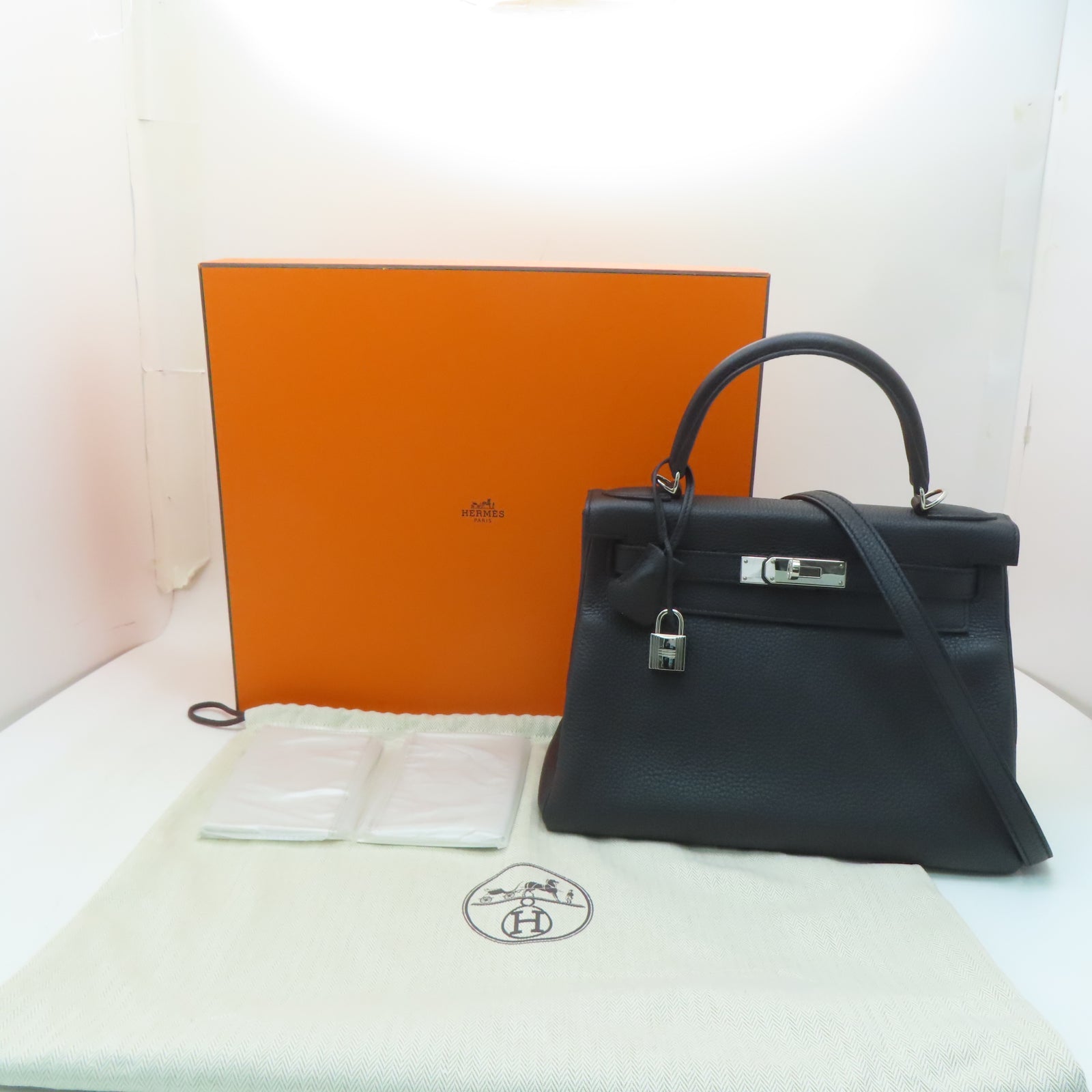 HERMES Togo皮革Kelly 28銀扣手挽肩背兩用袋Noir黑色