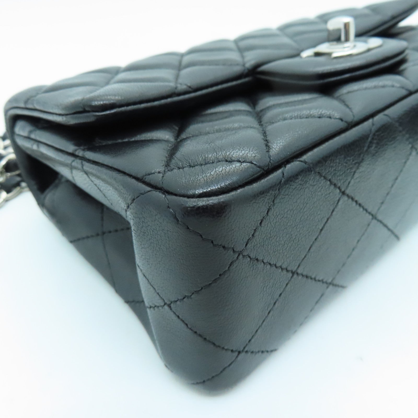CHANEL 菱格羊皮皮革Chain Shoulder銀扣鏈帶肩背袋黑色